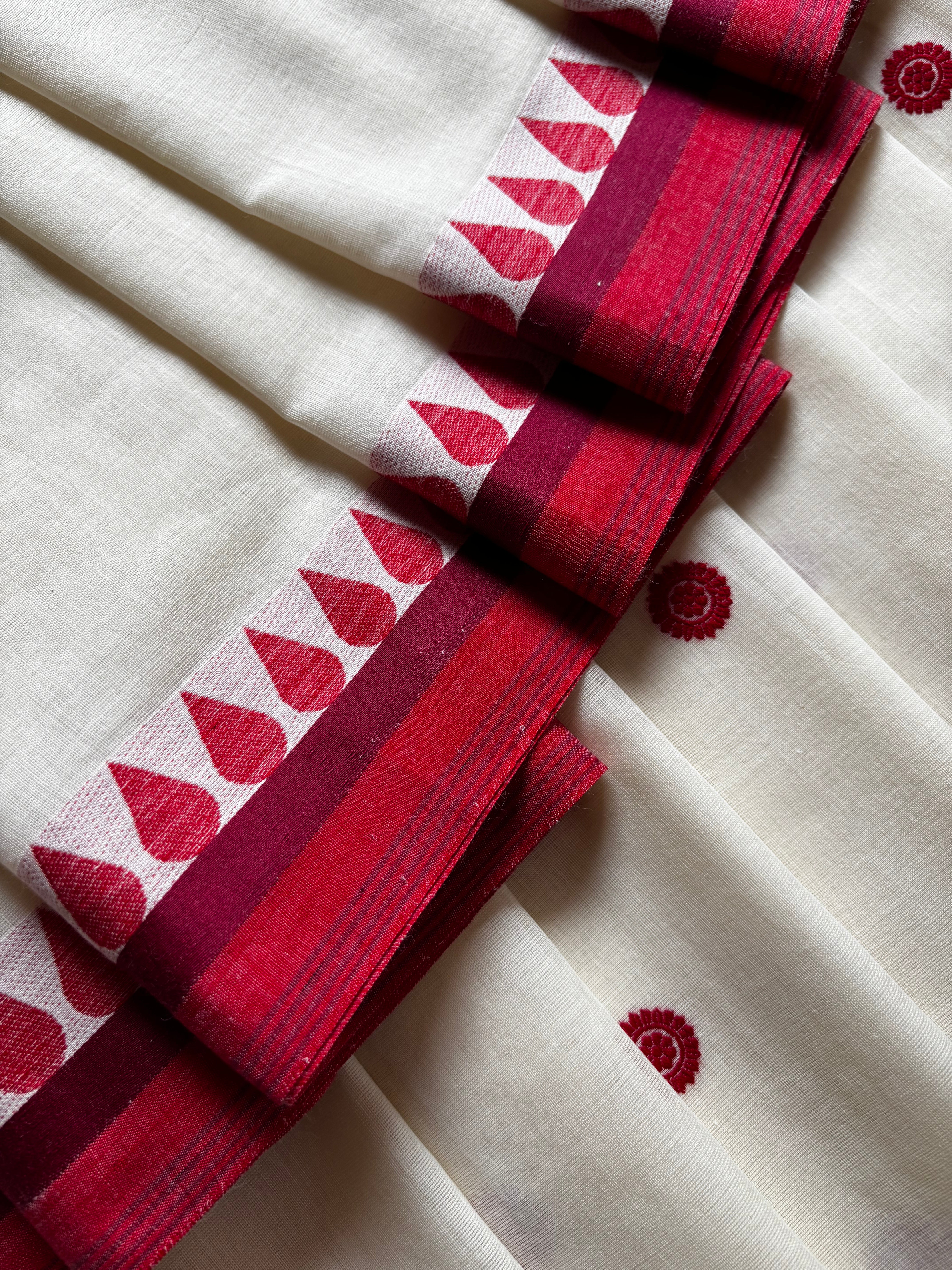 Handwoven Offwhite Red Phulia Cotton Saree