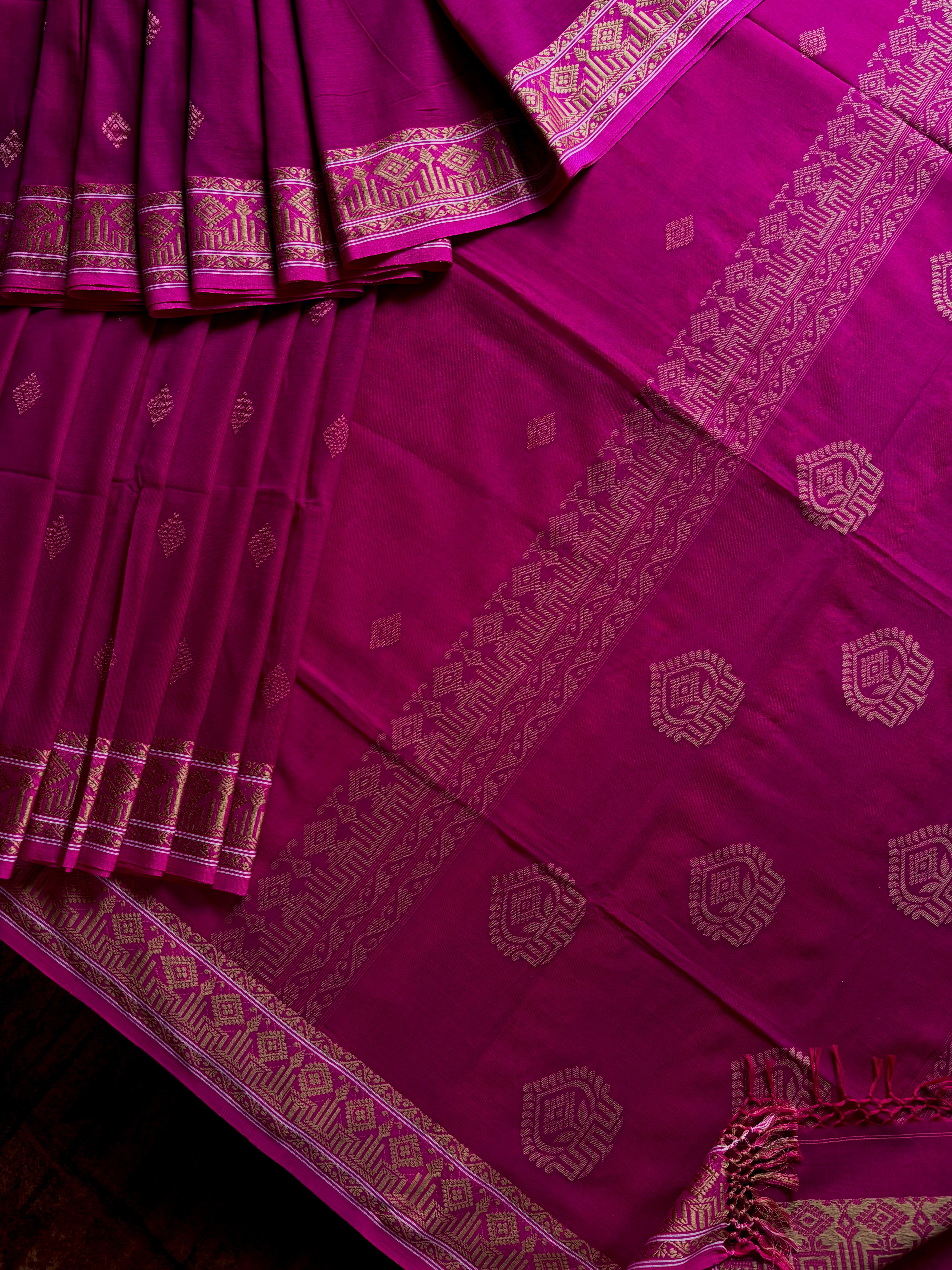 Handwoven Magenta Colour Phulia Cotton Saree