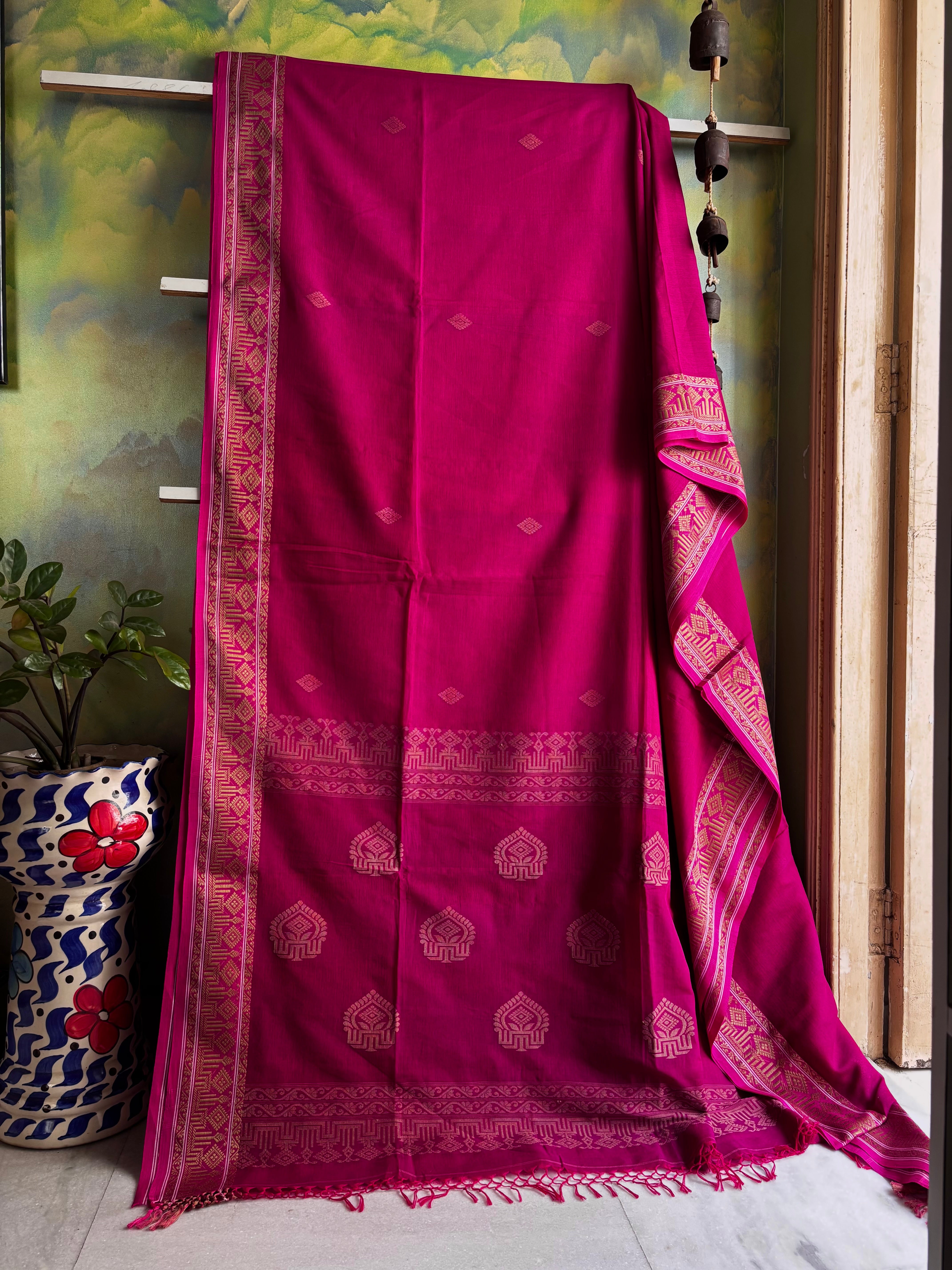 Handwoven Magenta Colour Phulia Cotton Saree