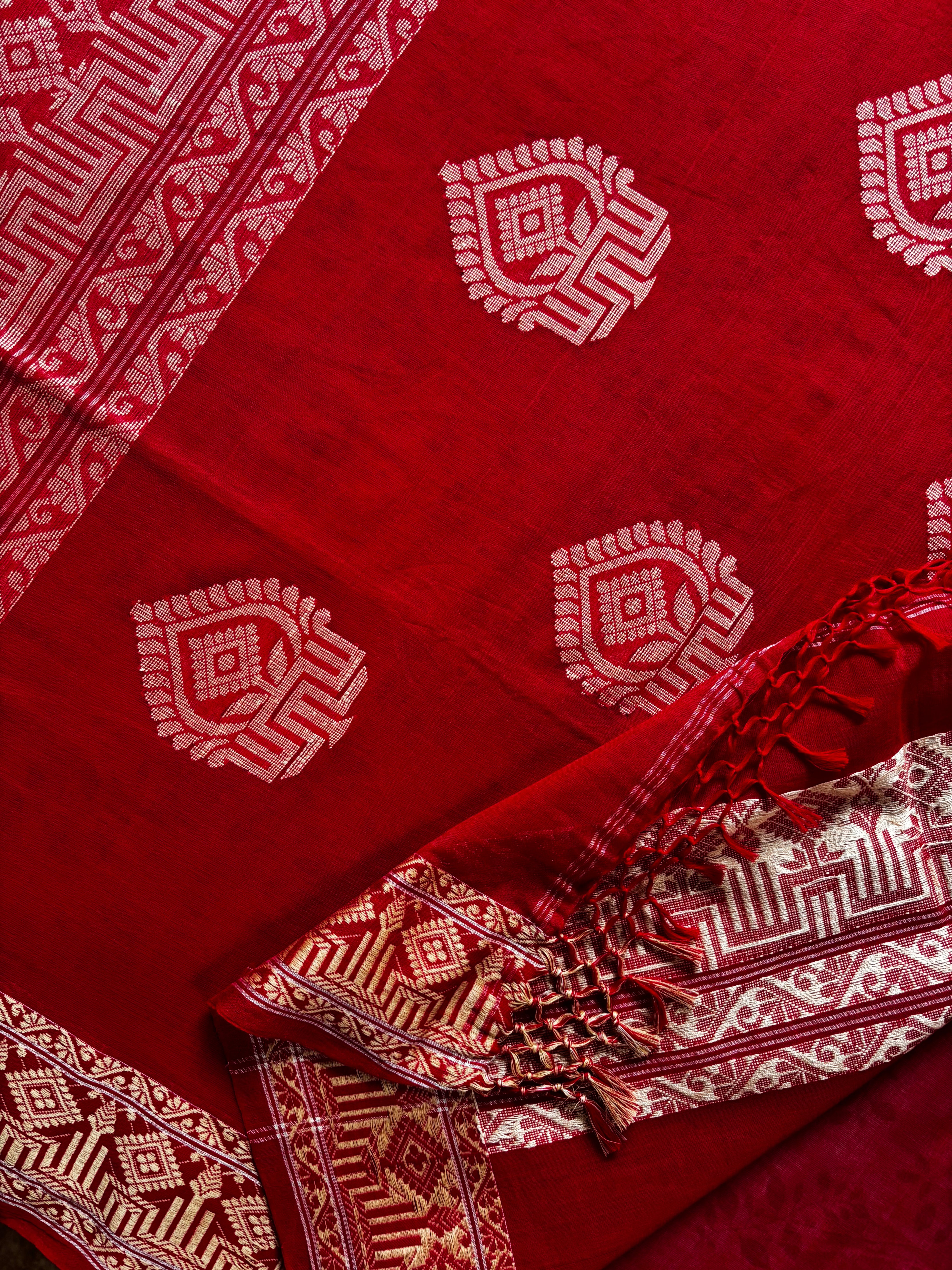 Handwoven Red Colour Phulia Cotton Saree