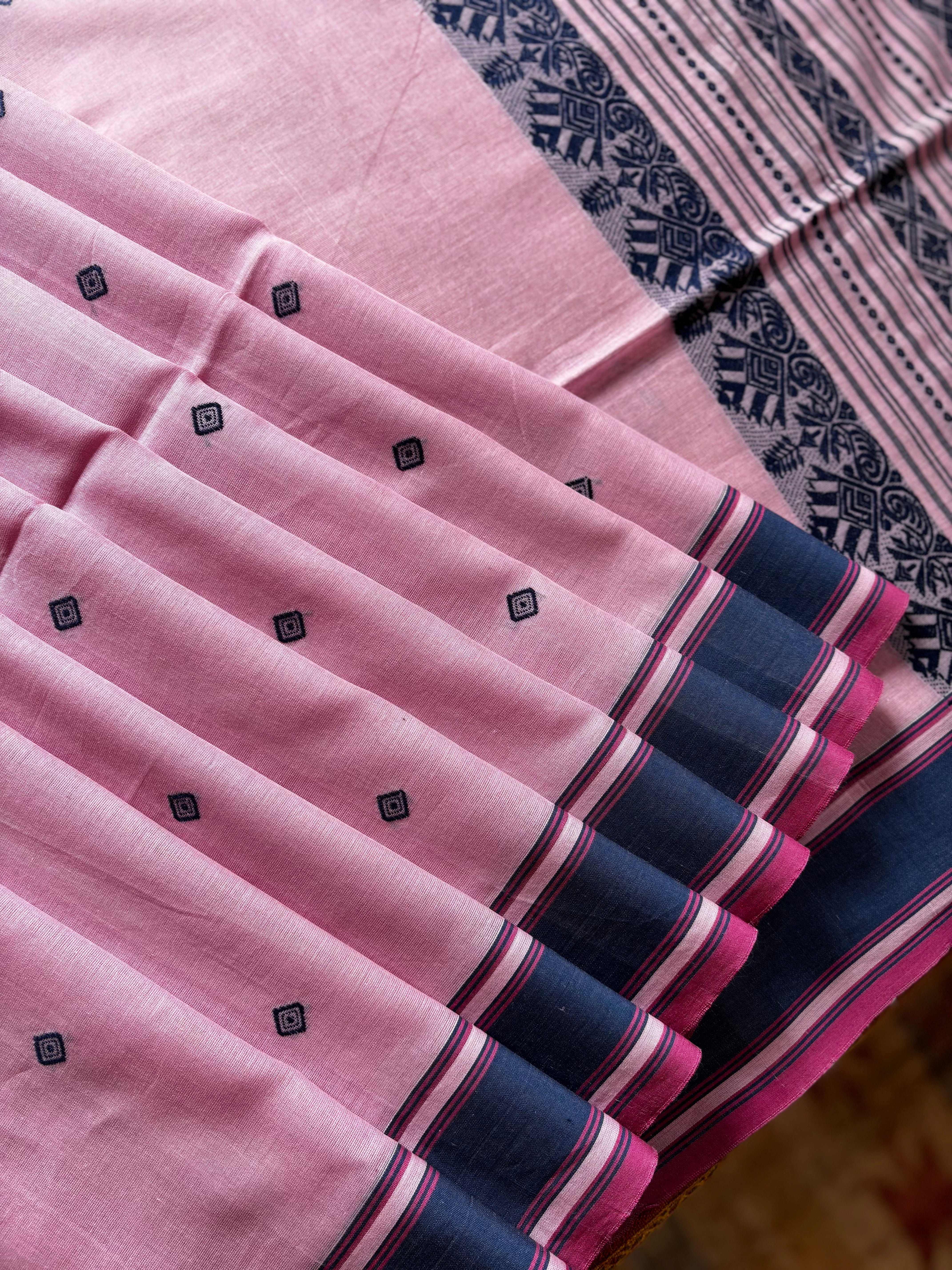 Handwoven Light Pink Colour Phulia Cotton Saree