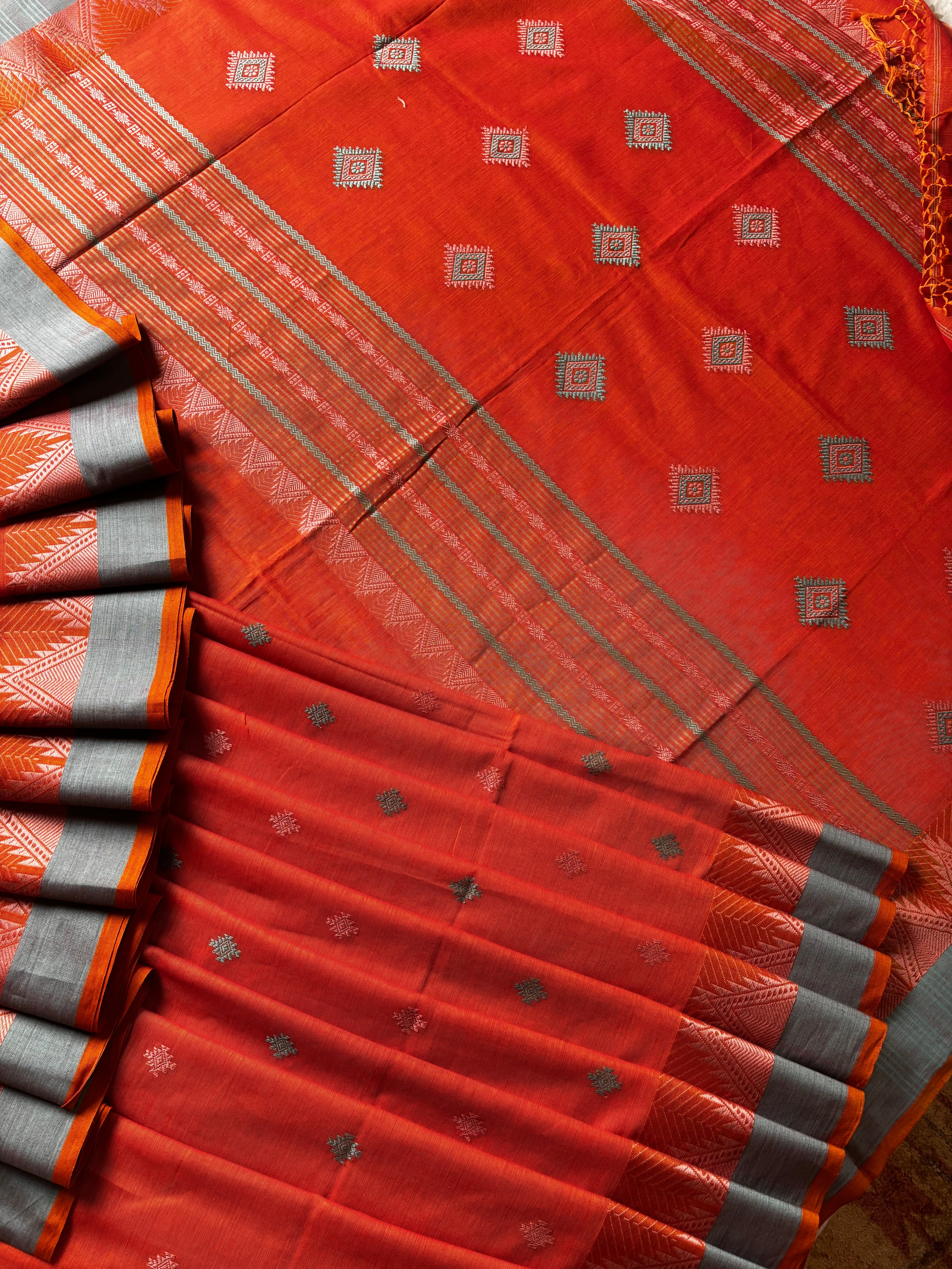 Handwoven Matte Orange Colour Phulia Cotton Saree