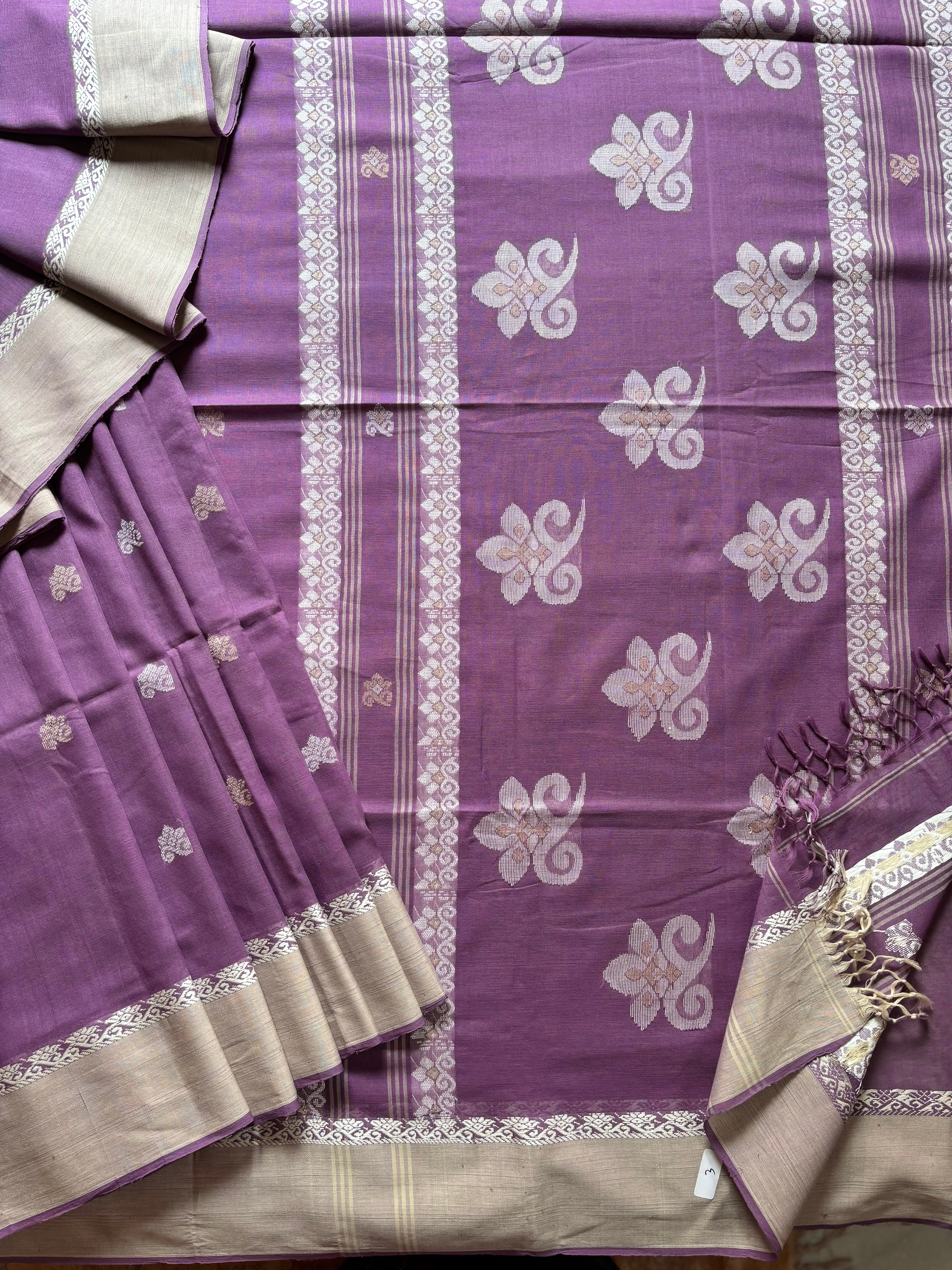 Handwoven Light Purple Cotton Jamdani Saree