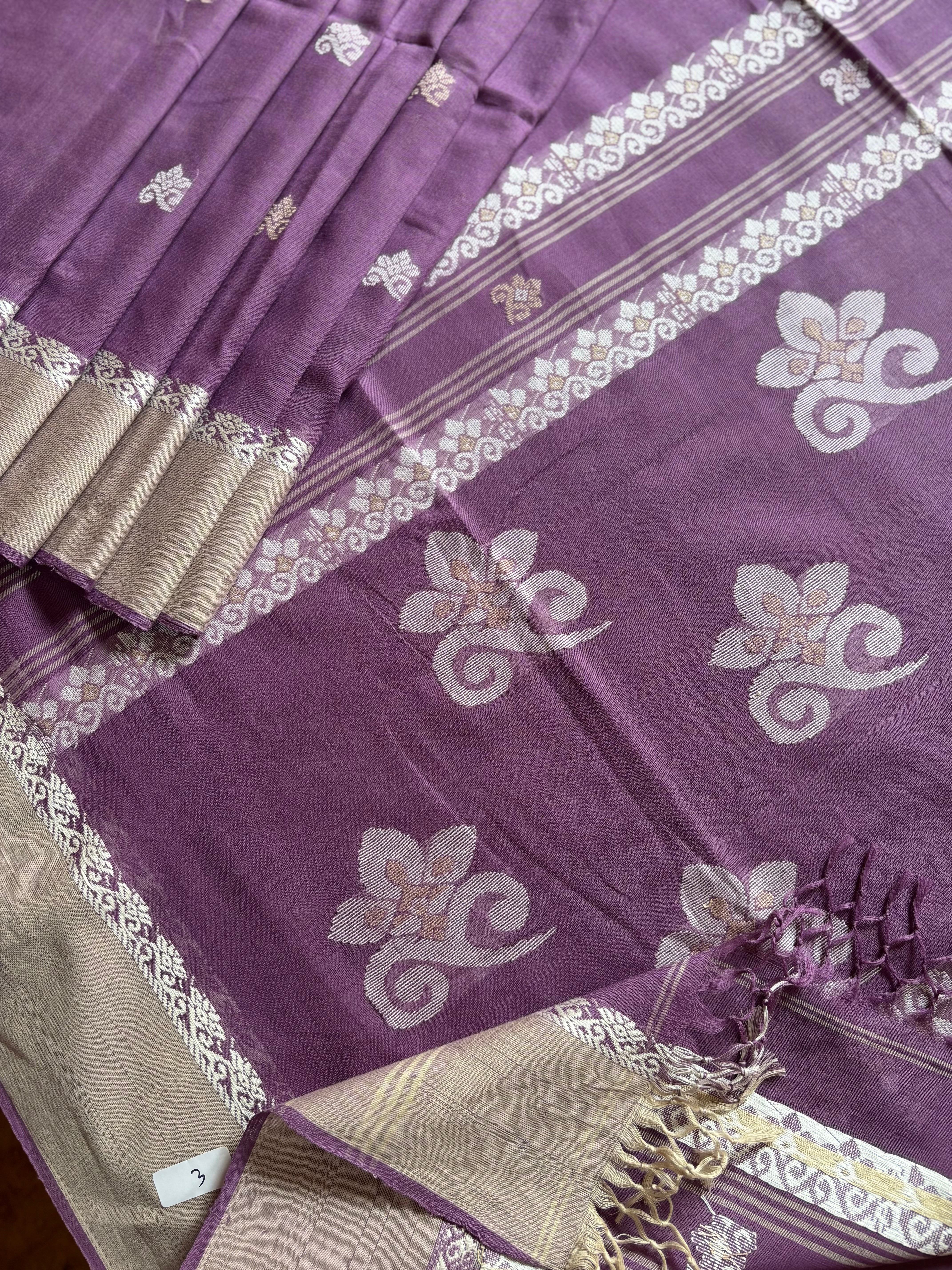 Handwoven Light Purple Cotton Jamdani Saree