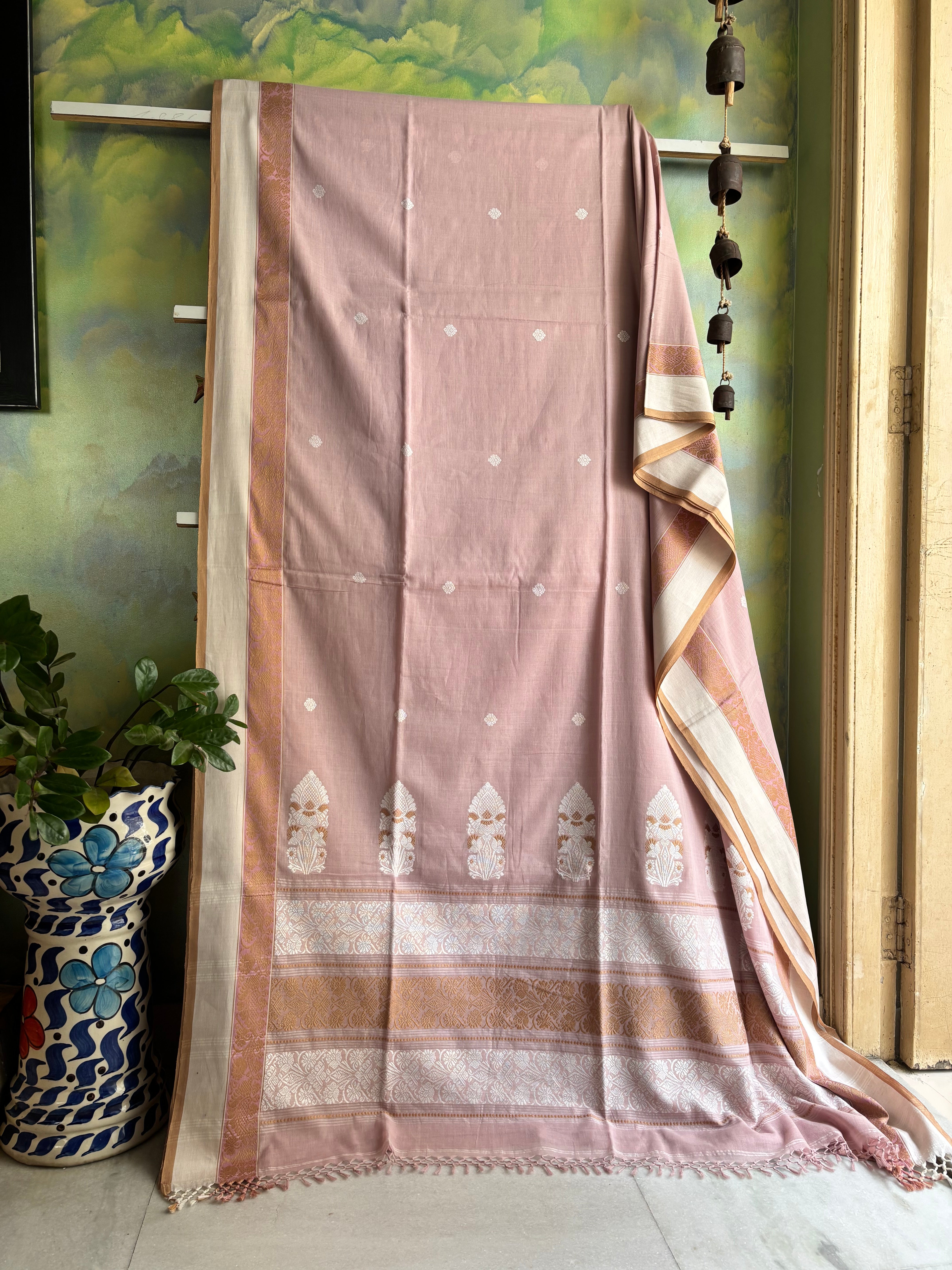 Handwoven Dusty Pink Phulia Cotton Saree