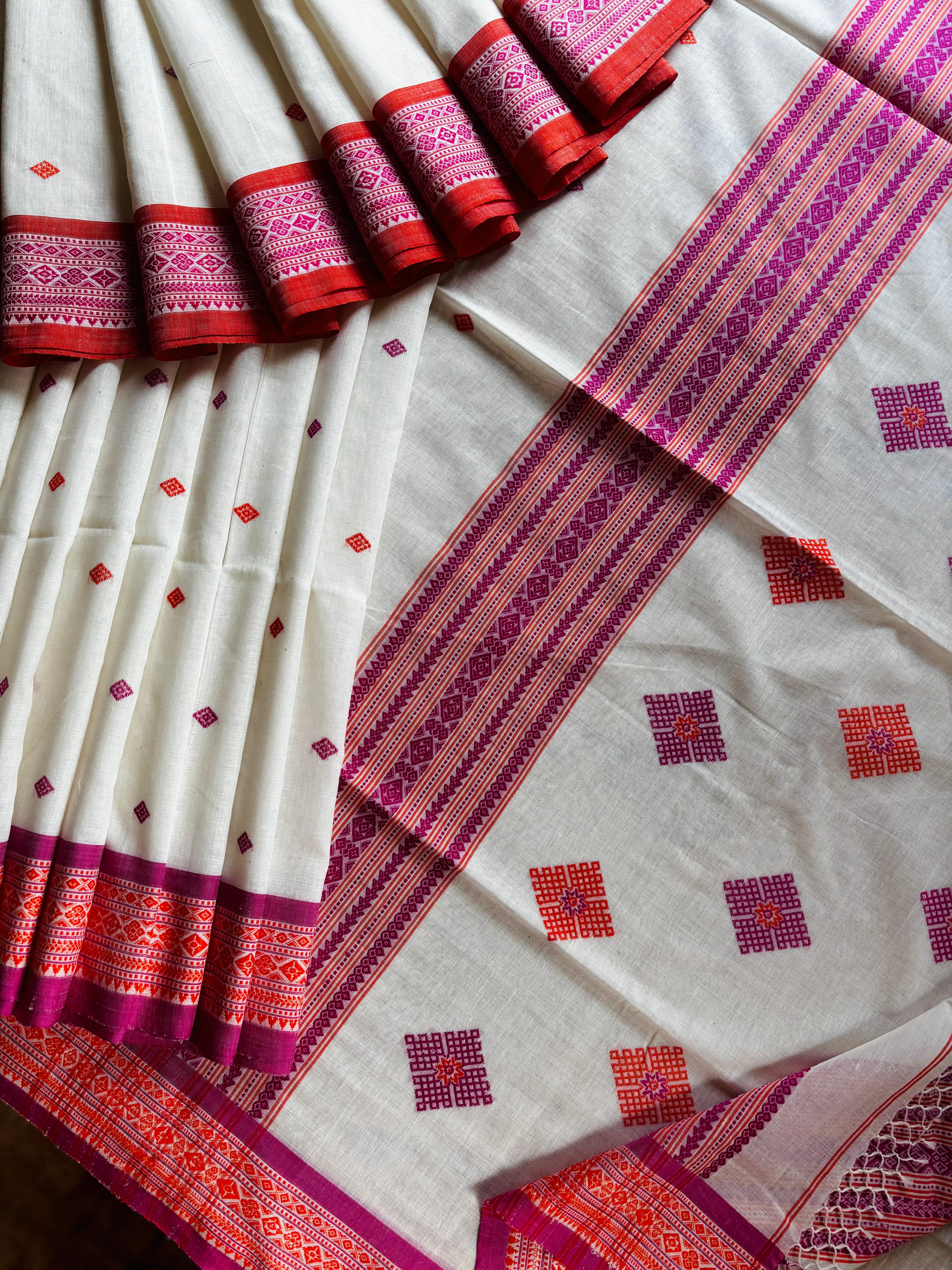 Handwoven Offwhite Pink Orange Phulia Cotton Saree