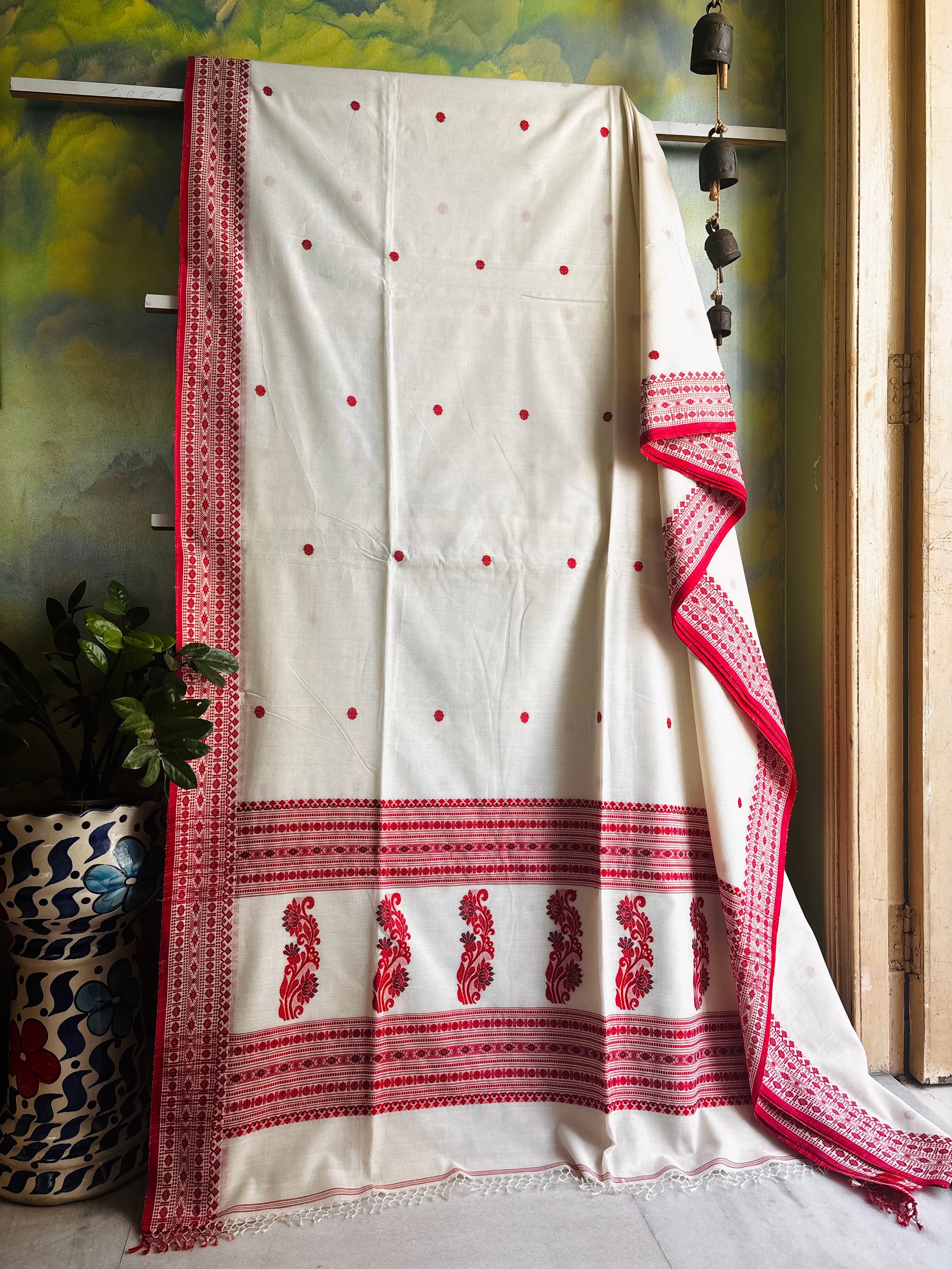Handwoven Offwhite Red Phulia Cotton Saree