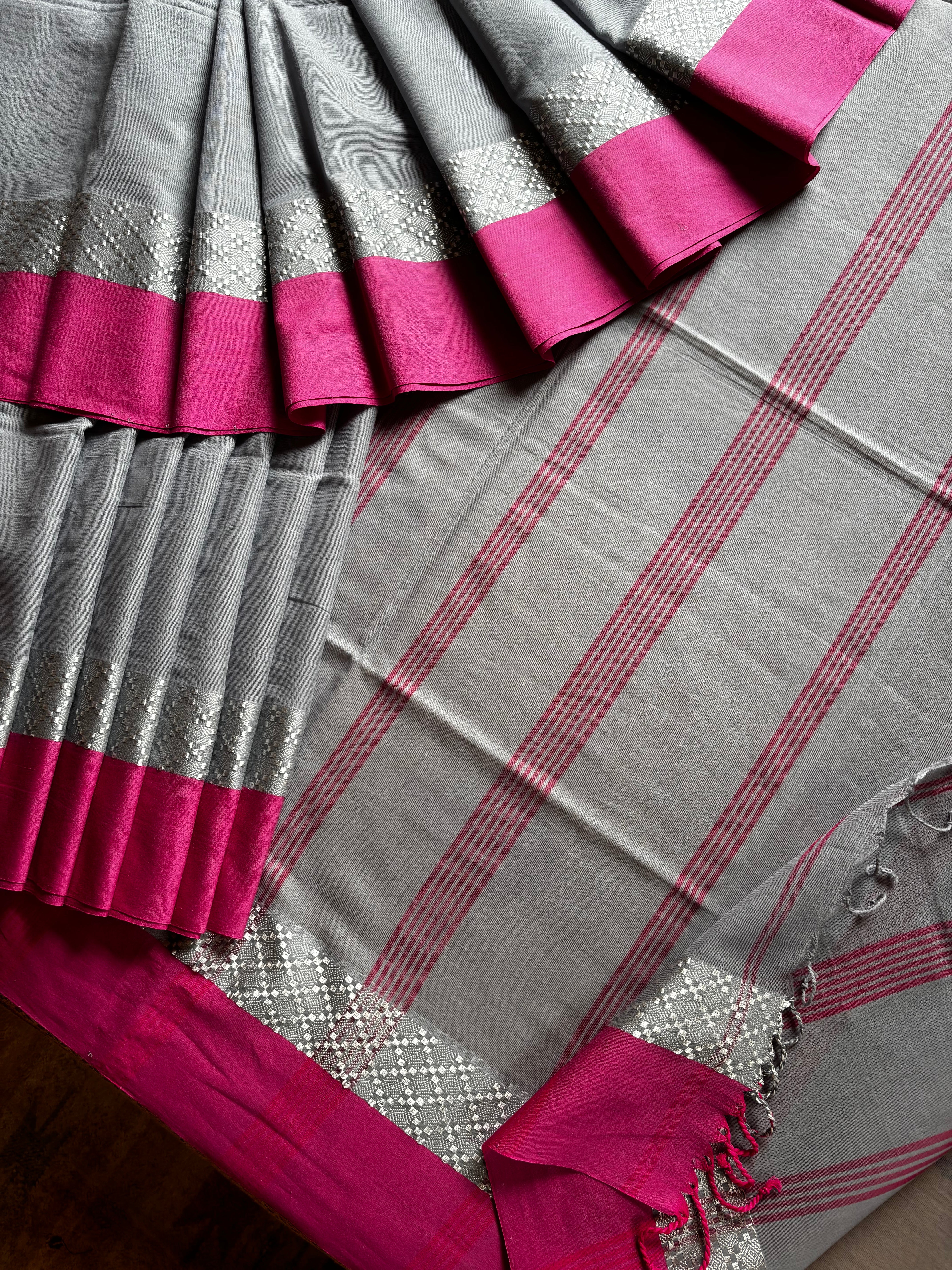 Handwoven Grey Pink Phulia Cotton Saree