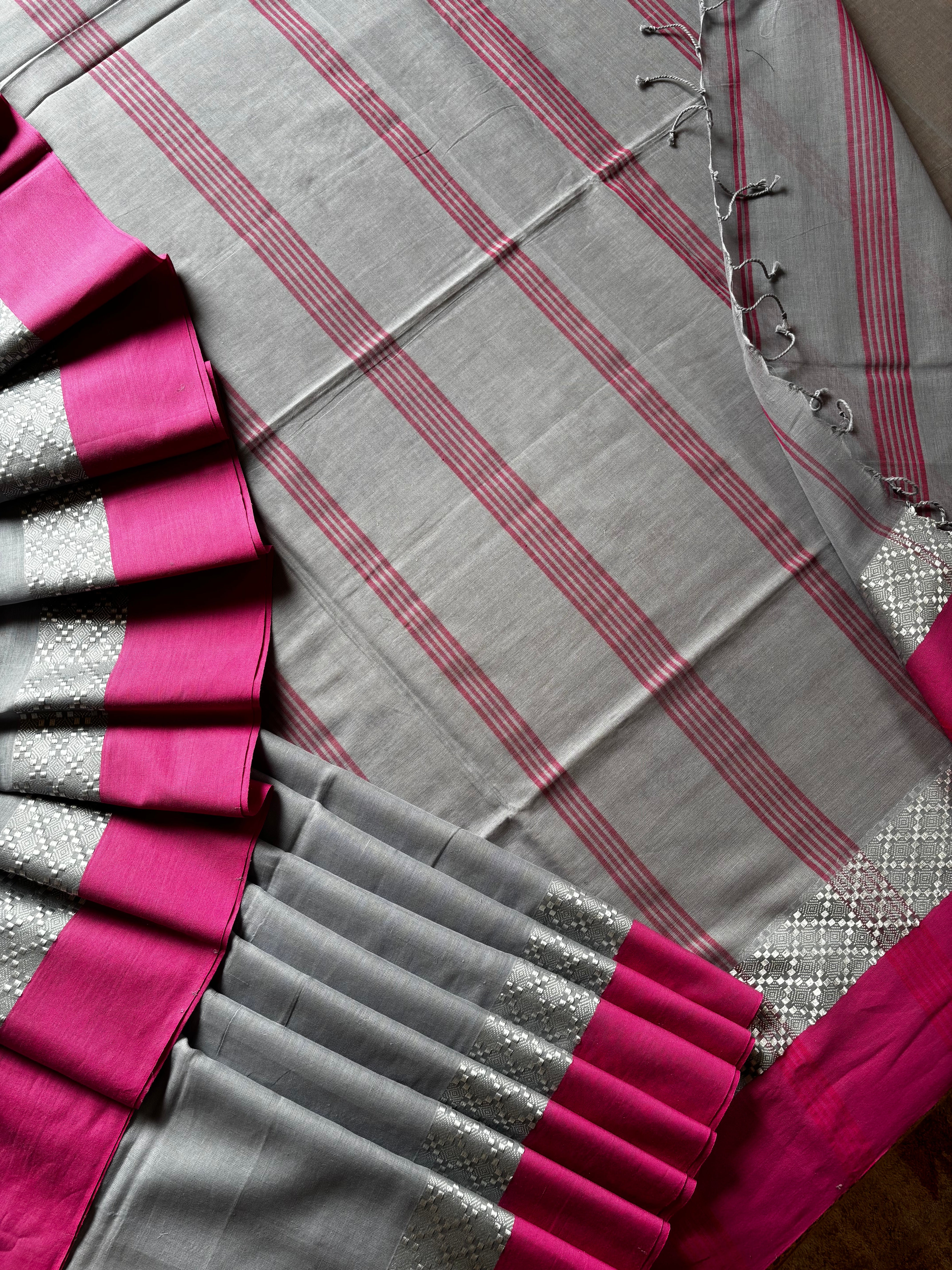 Handwoven Grey Pink Phulia Cotton Saree