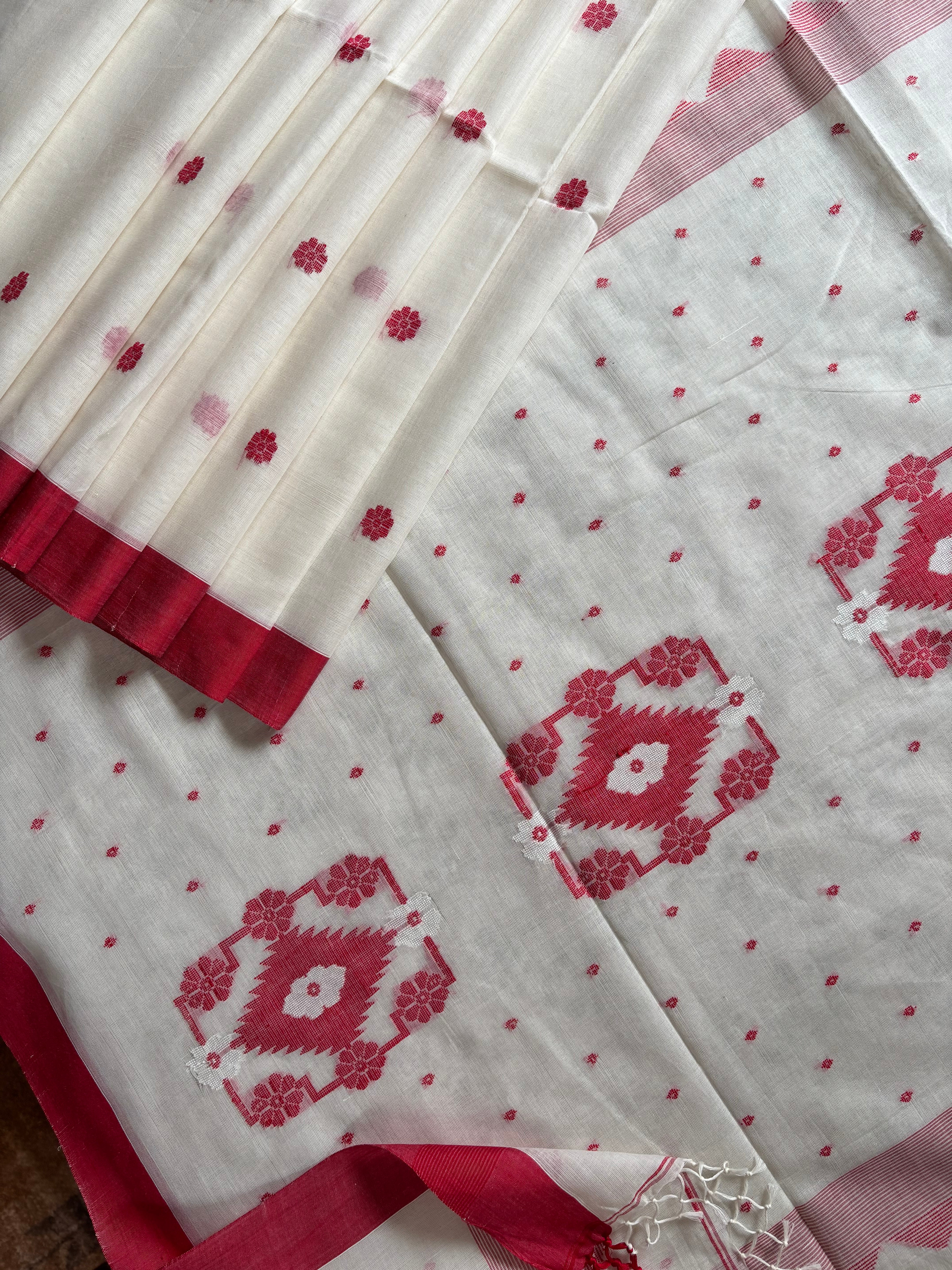 Handwoven White Red Cotton Jamdani Saree