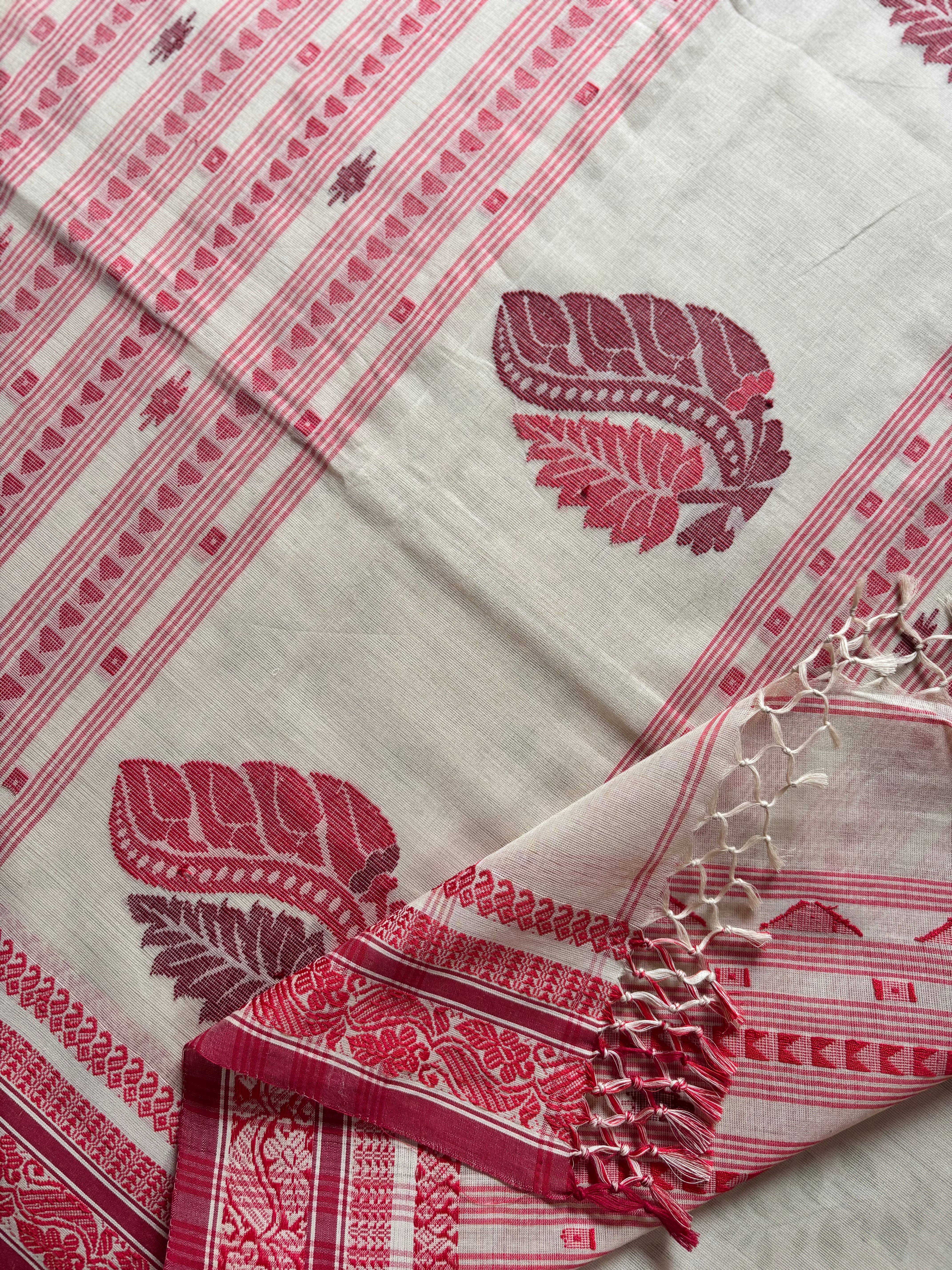Handwoven Beige Red Phulia Cotton Saree