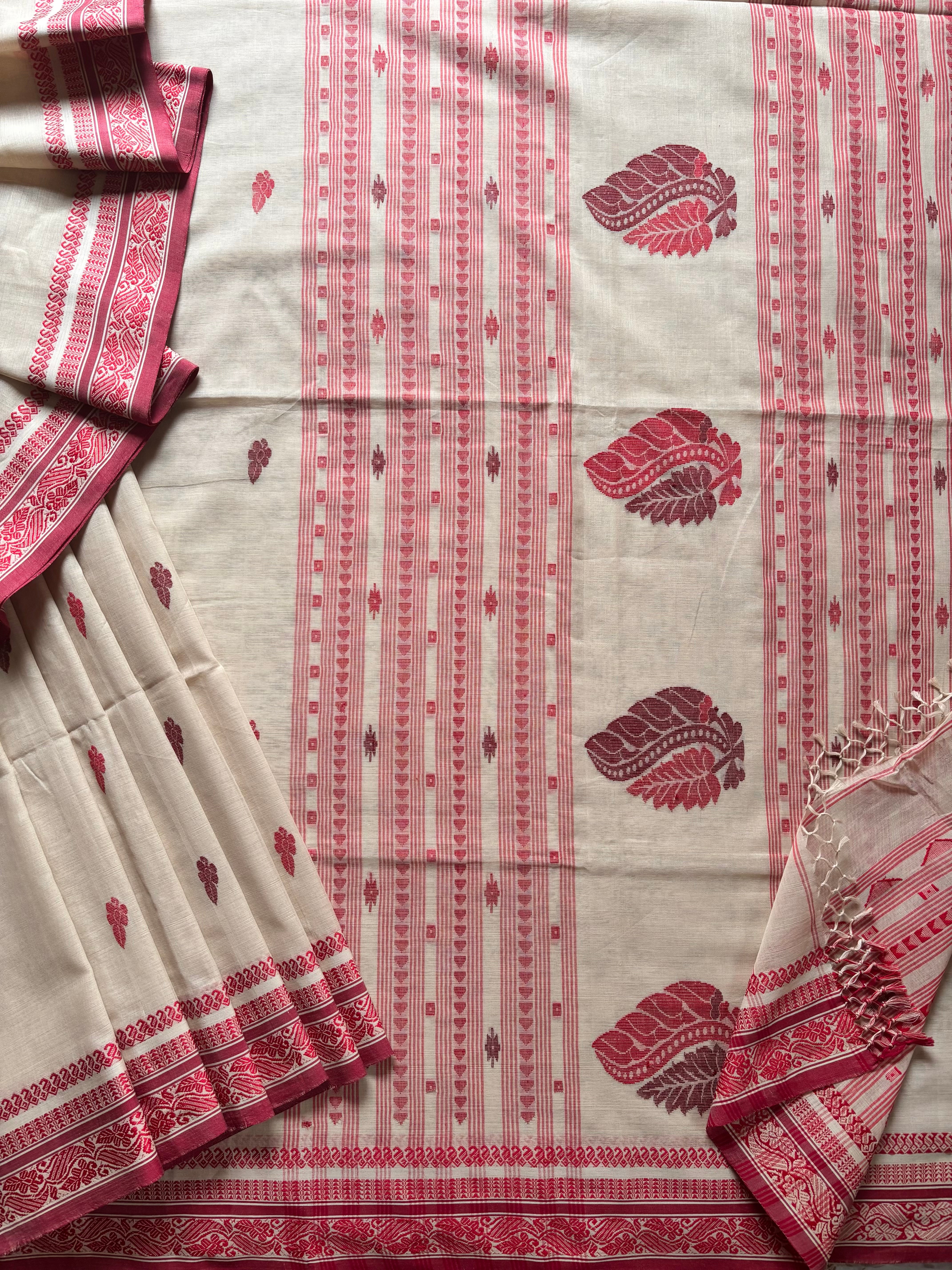 Handwoven Beige Red Phulia Cotton Saree