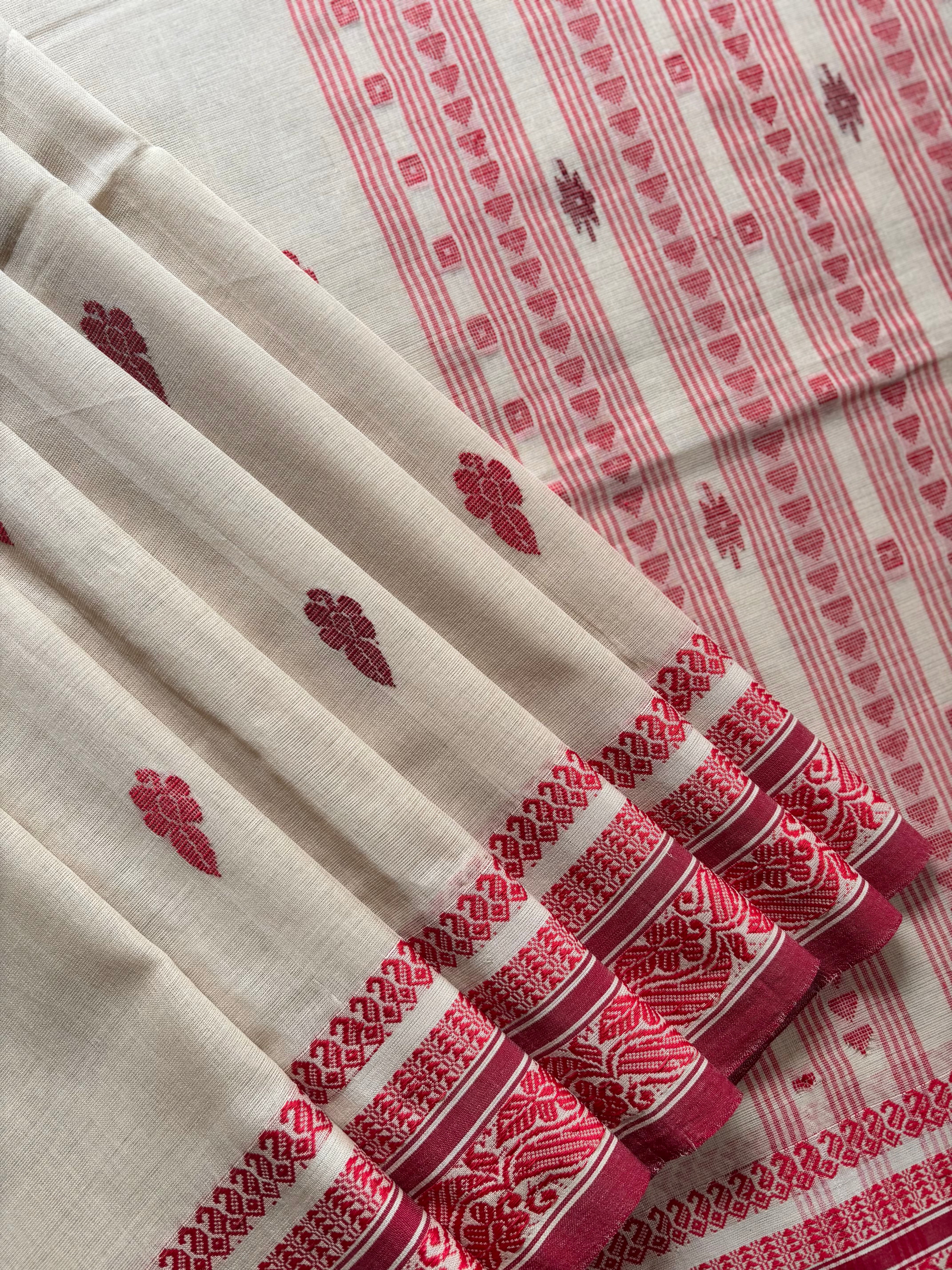 Handwoven Beige Red Phulia Cotton Saree
