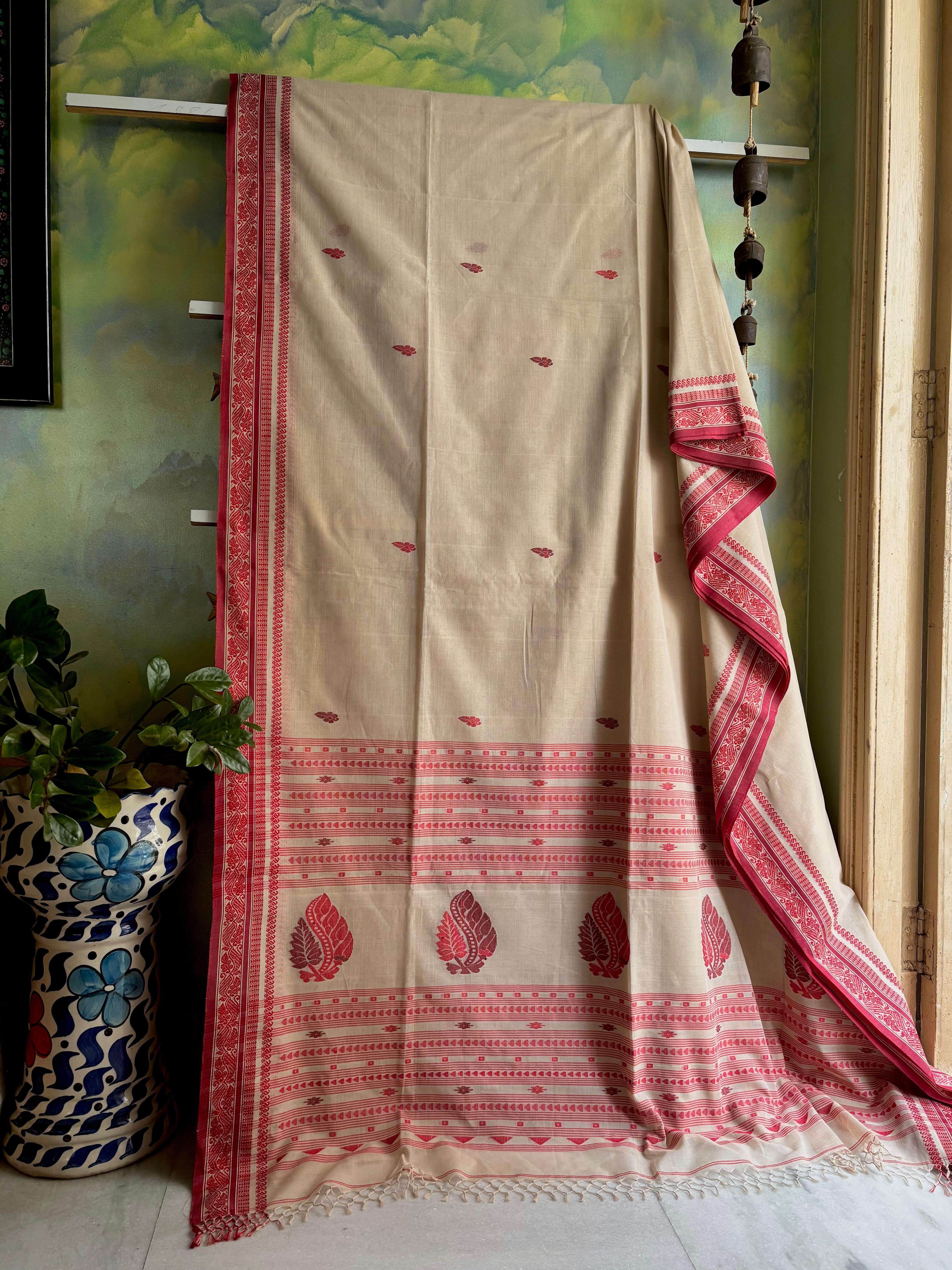 Handwoven Beige Red Phulia Cotton Saree
