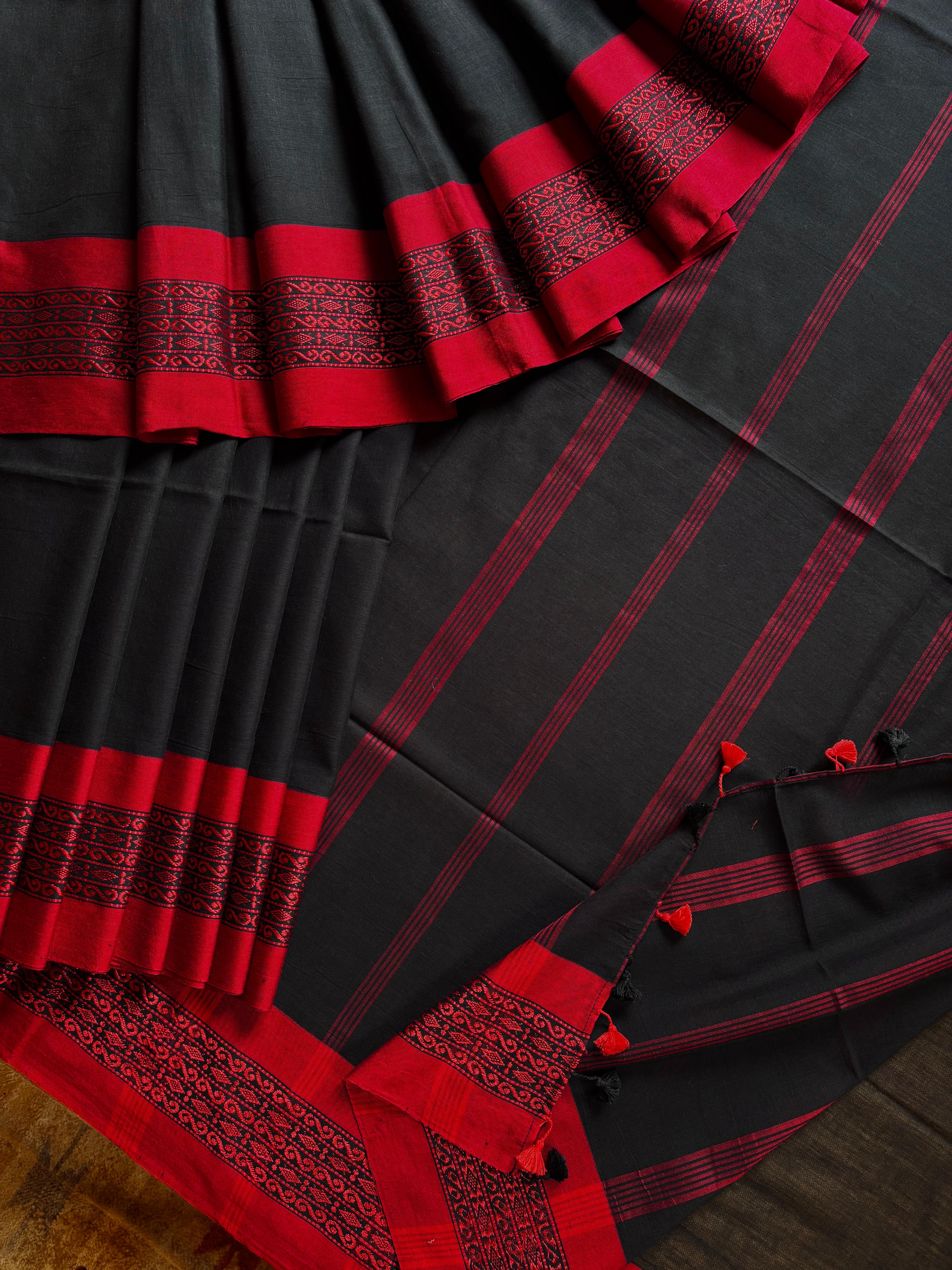Handwoven Black Red Phulia Cotton Saree