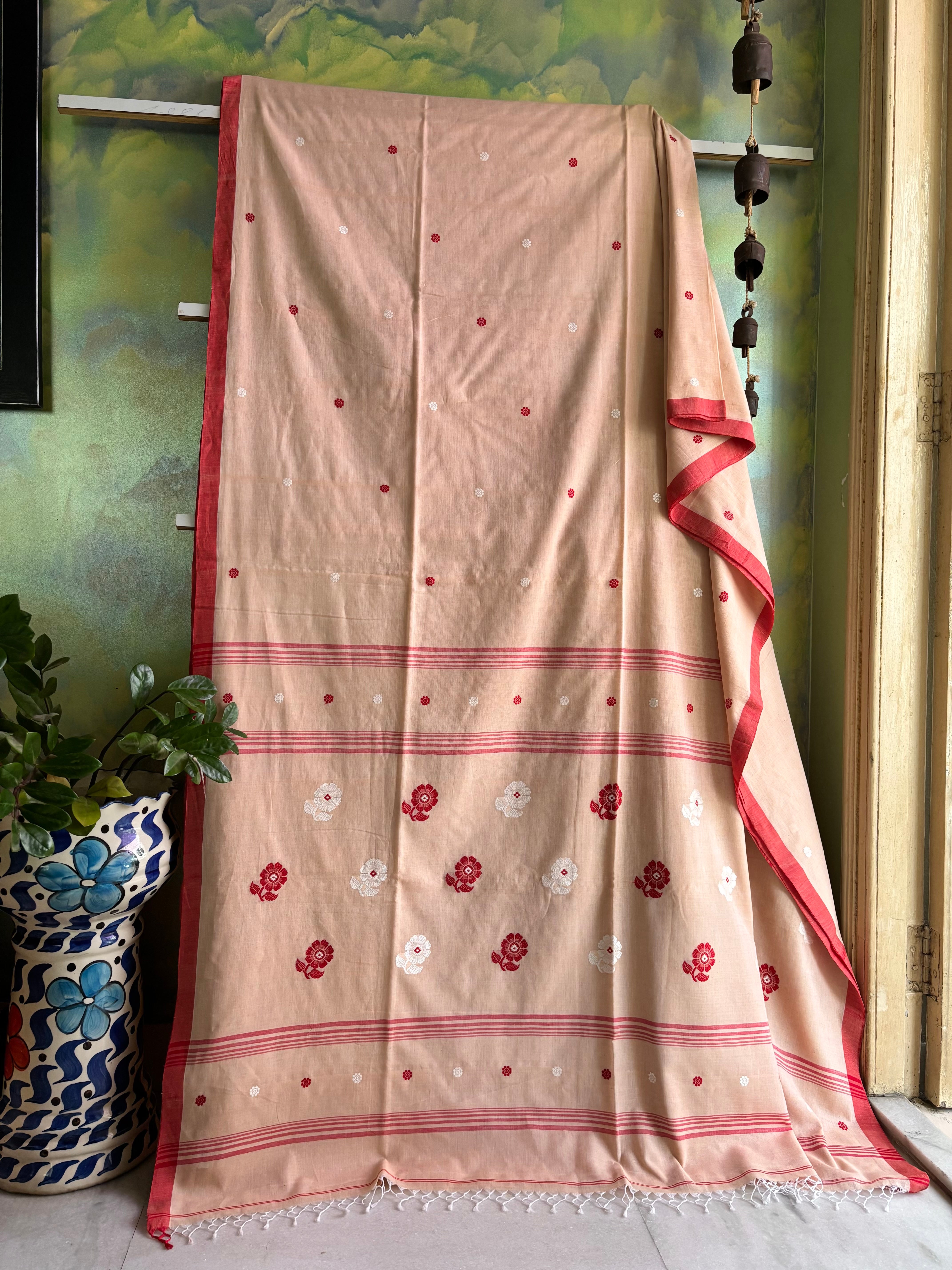 Handwoven Peachish Beige Colour Phulia Cotton Saree