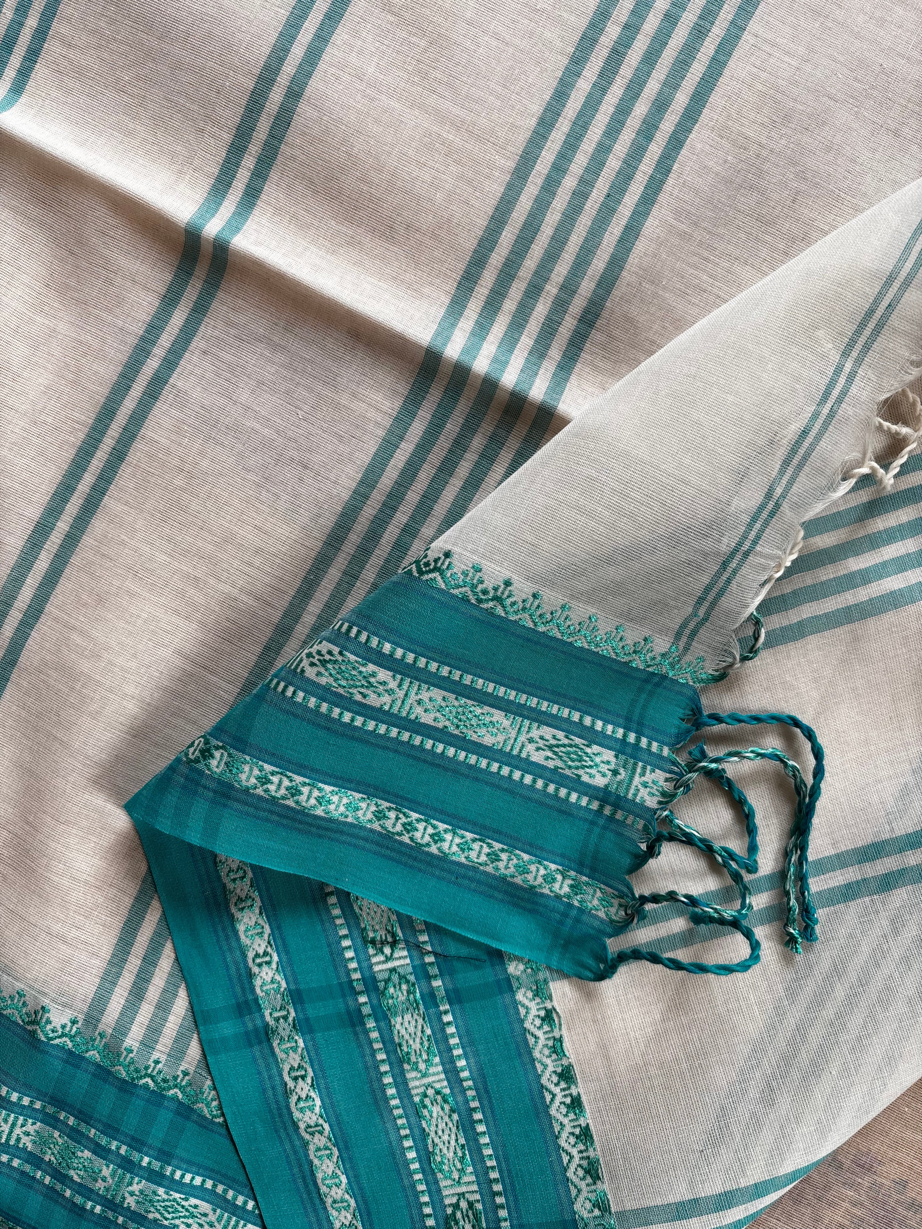 Handwoven White Colour Phulia Cotton Saree