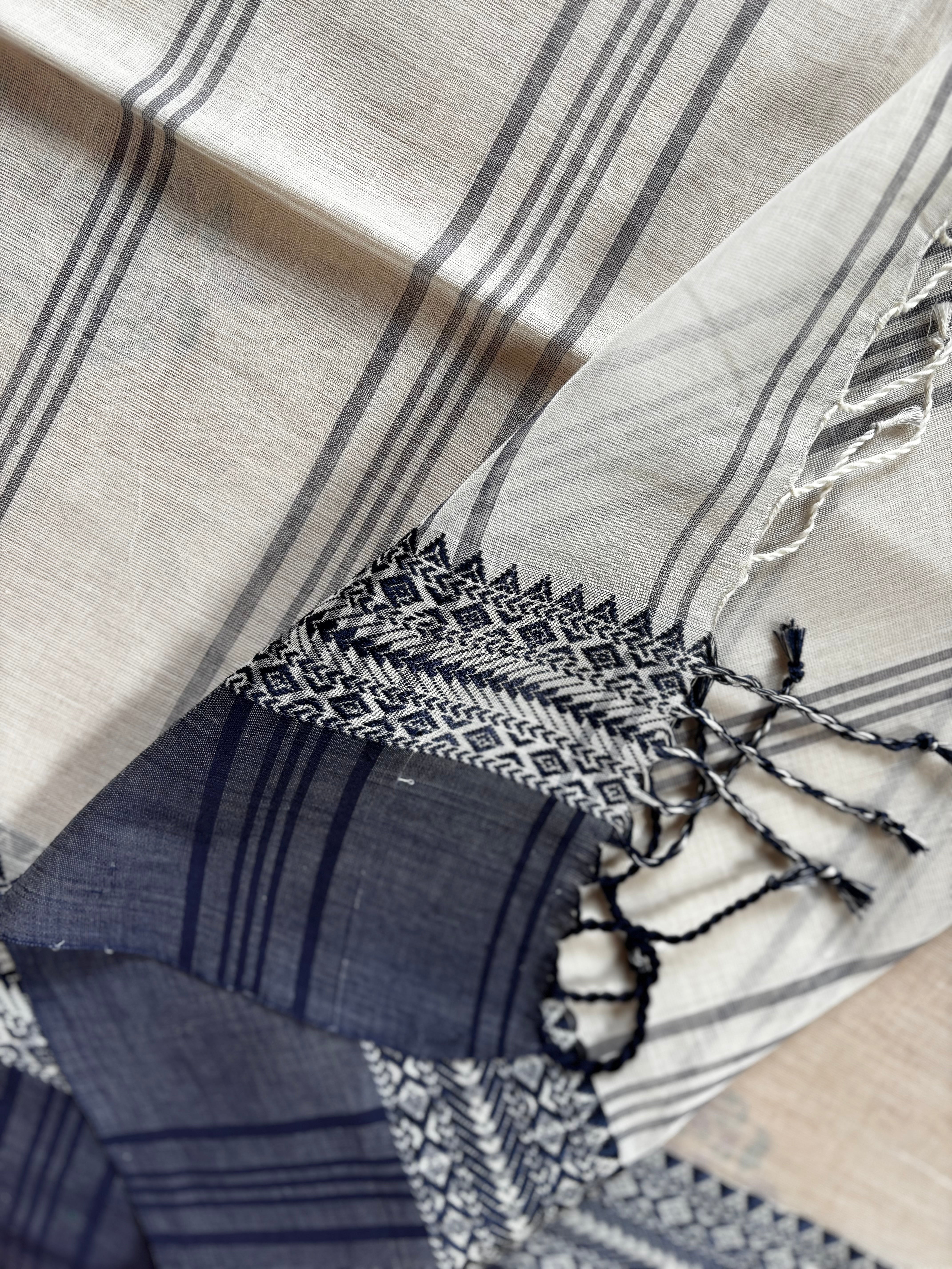 Handwoven White Blue Phulia Cotton Saree