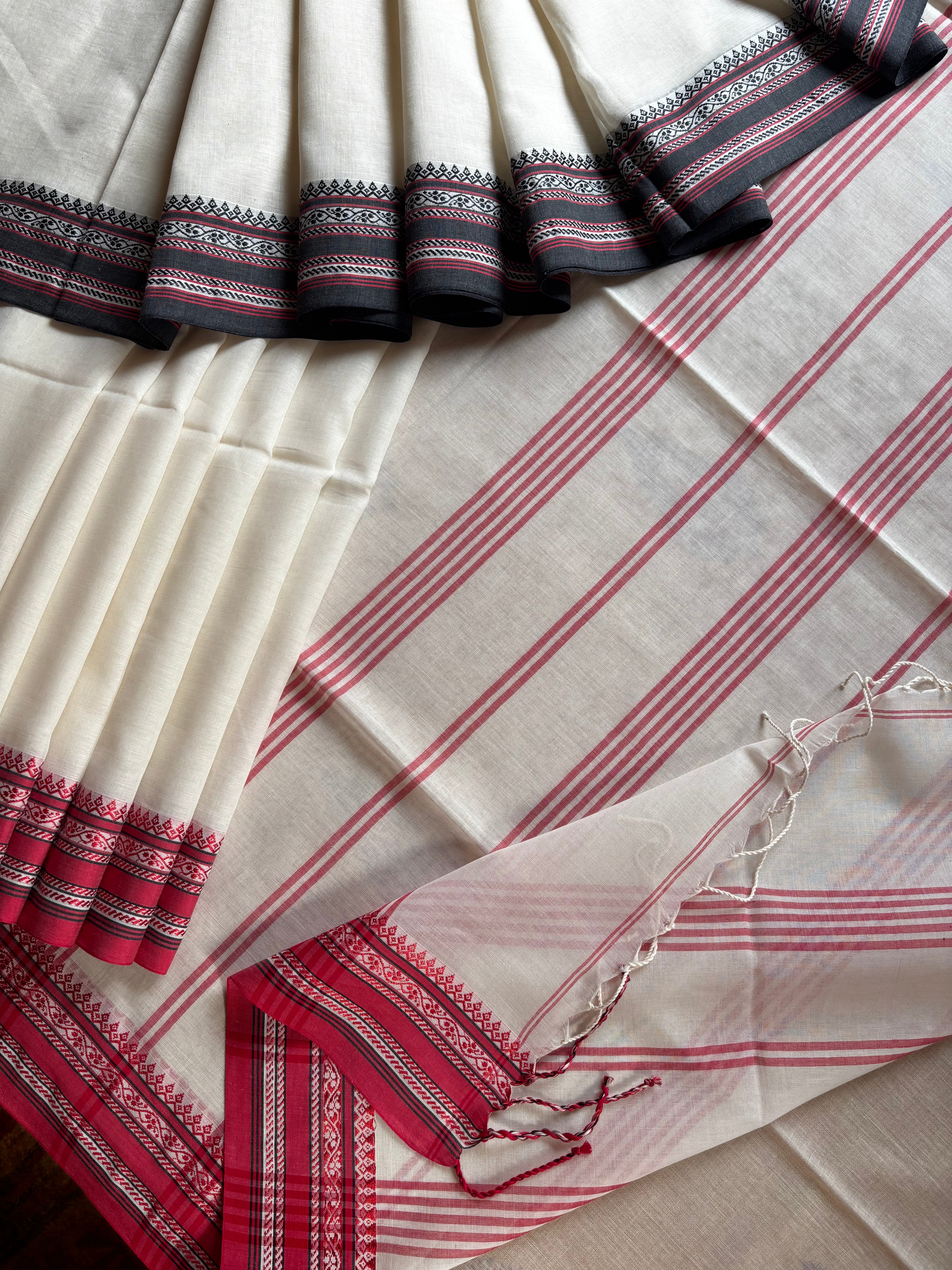Handwoven White Red Black Phulia Cotton Saree