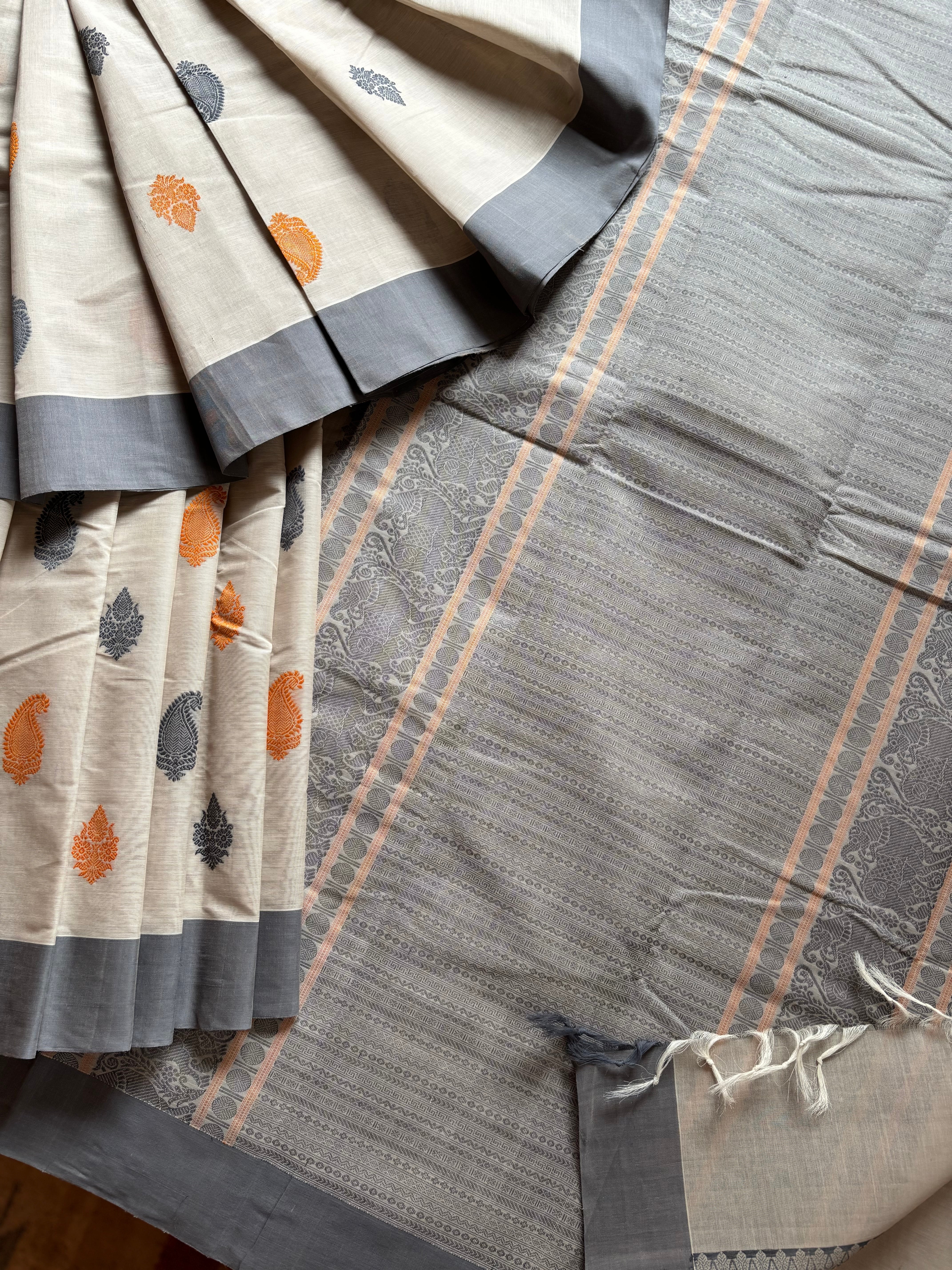 Handwoven Rich Off-White Kanchipuram Cotton Saree