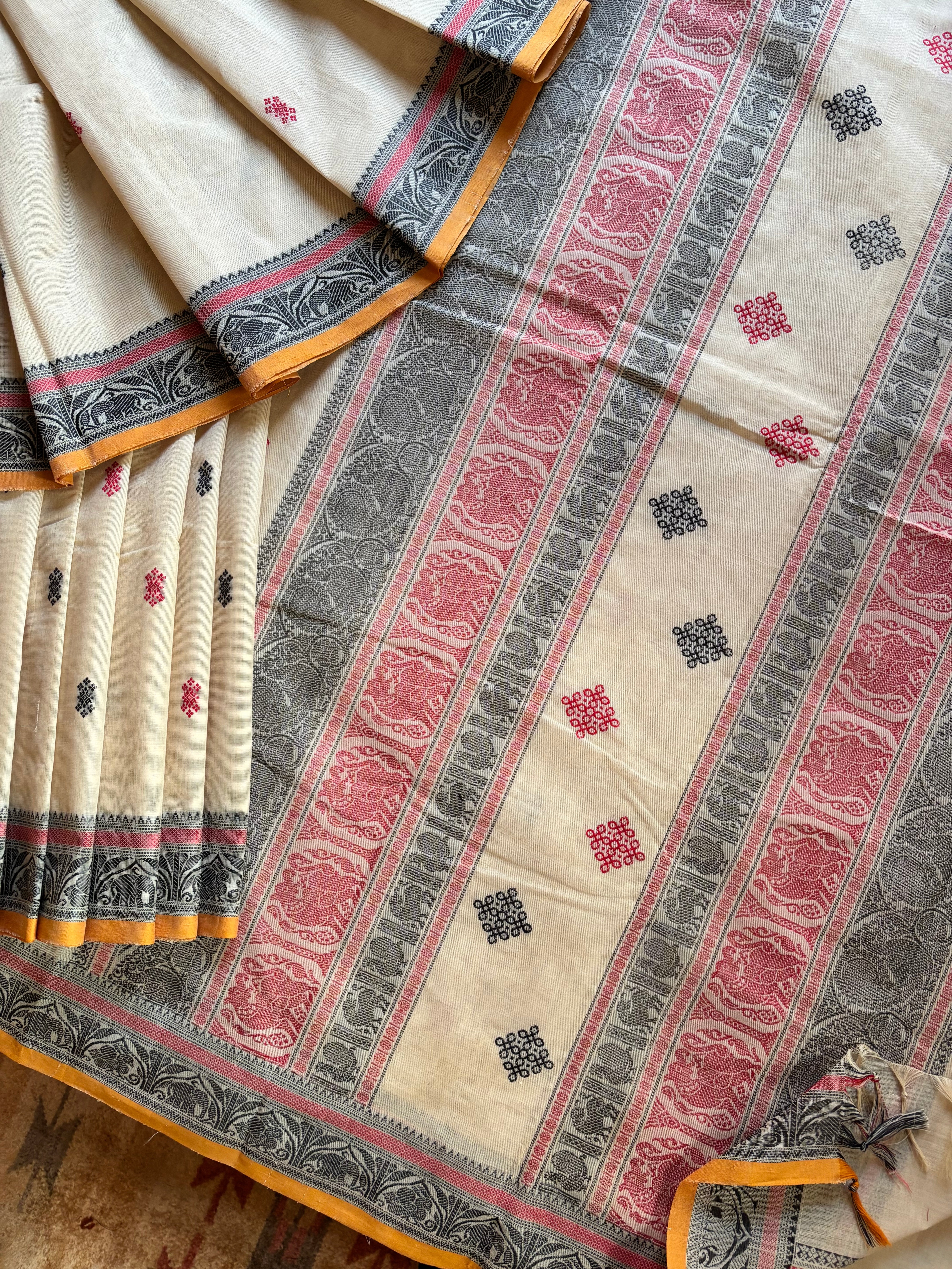 Handwoven Rich Beige Colour Kanchipuram Cotton Saree