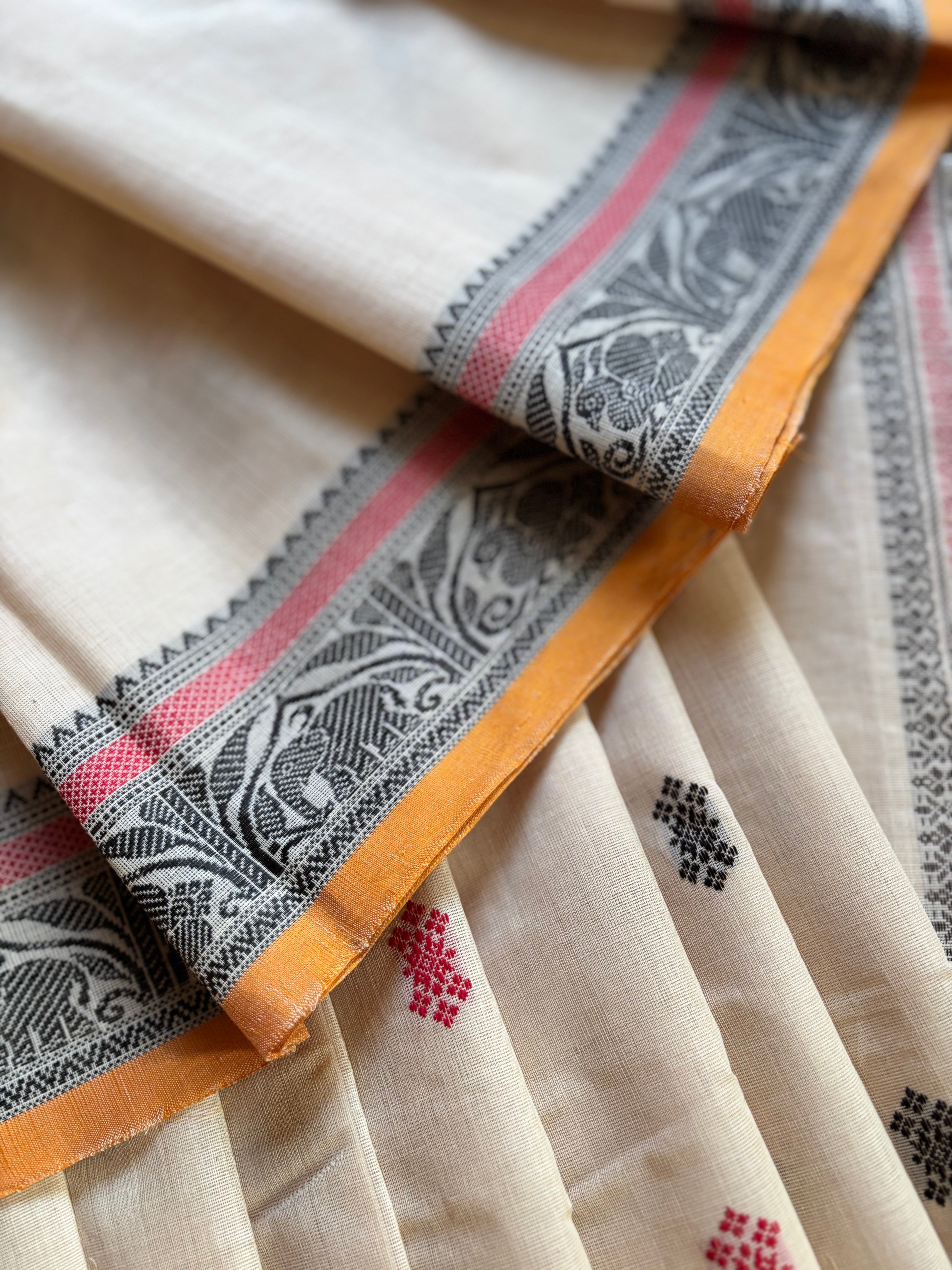 Handwoven Rich Beige Colour Kanchipuram Cotton Saree