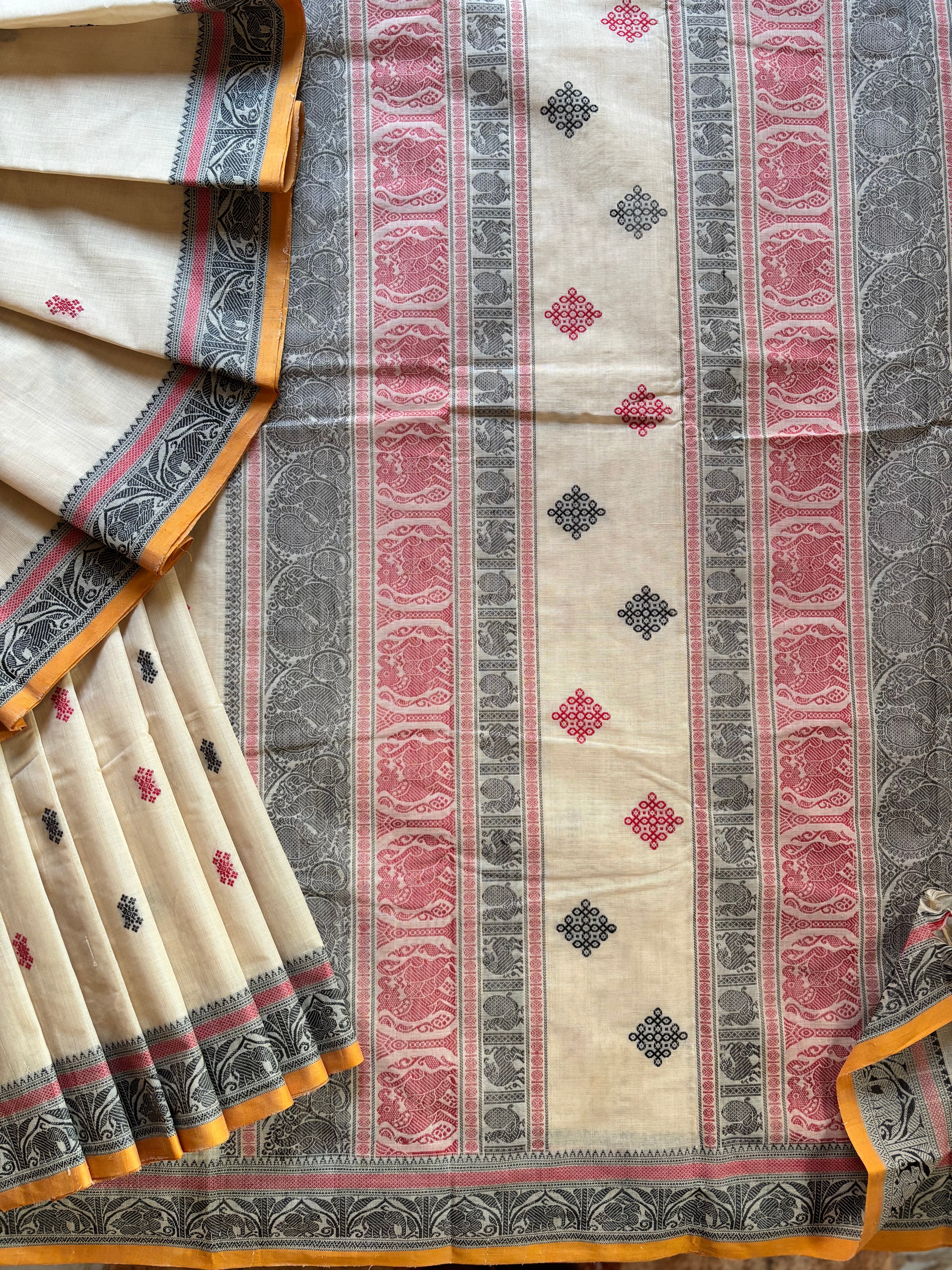 Handwoven Rich Beige Colour Kanchipuram Cotton Saree