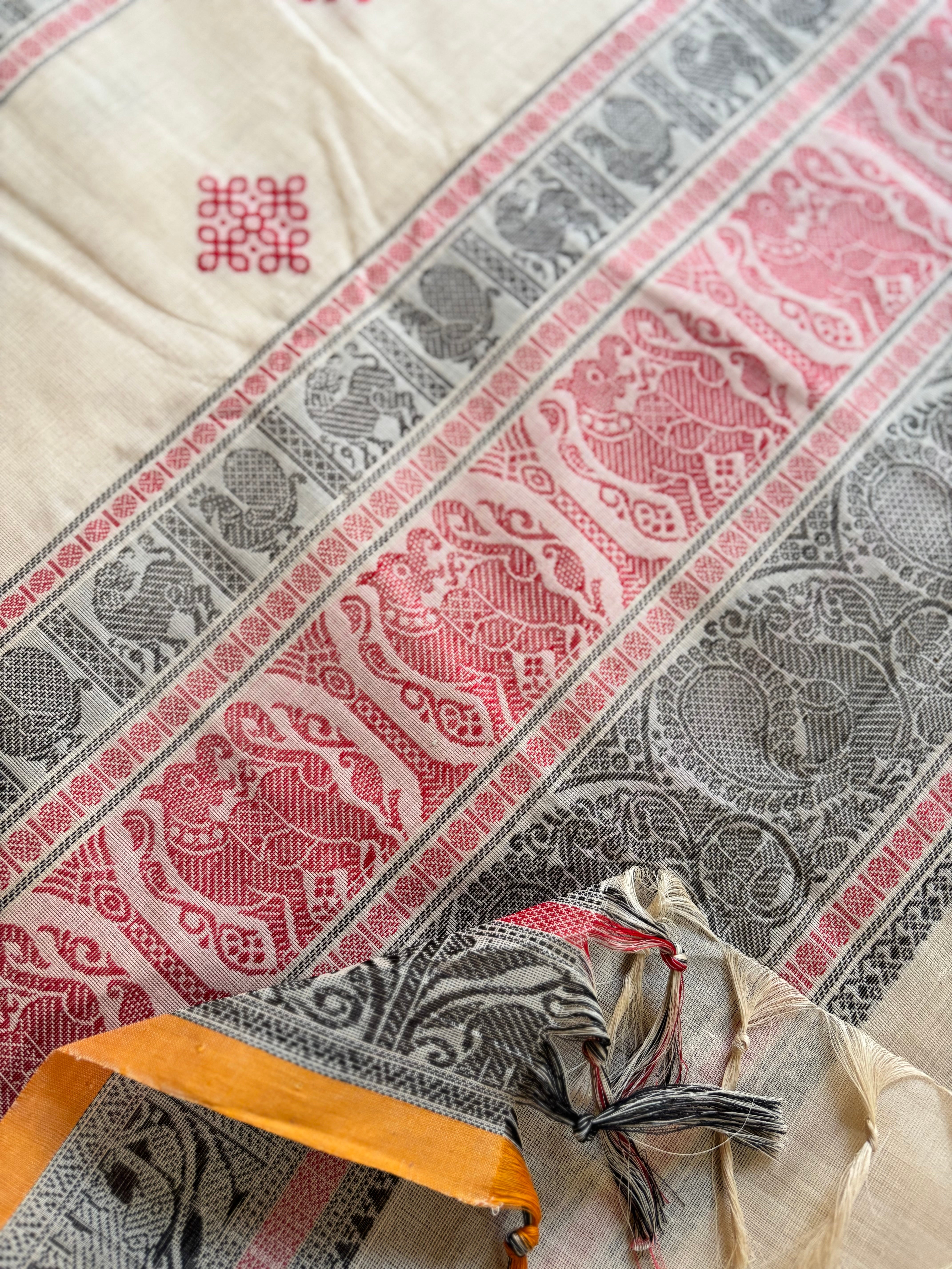 Handwoven Rich Beige Colour Kanchipuram Cotton Saree