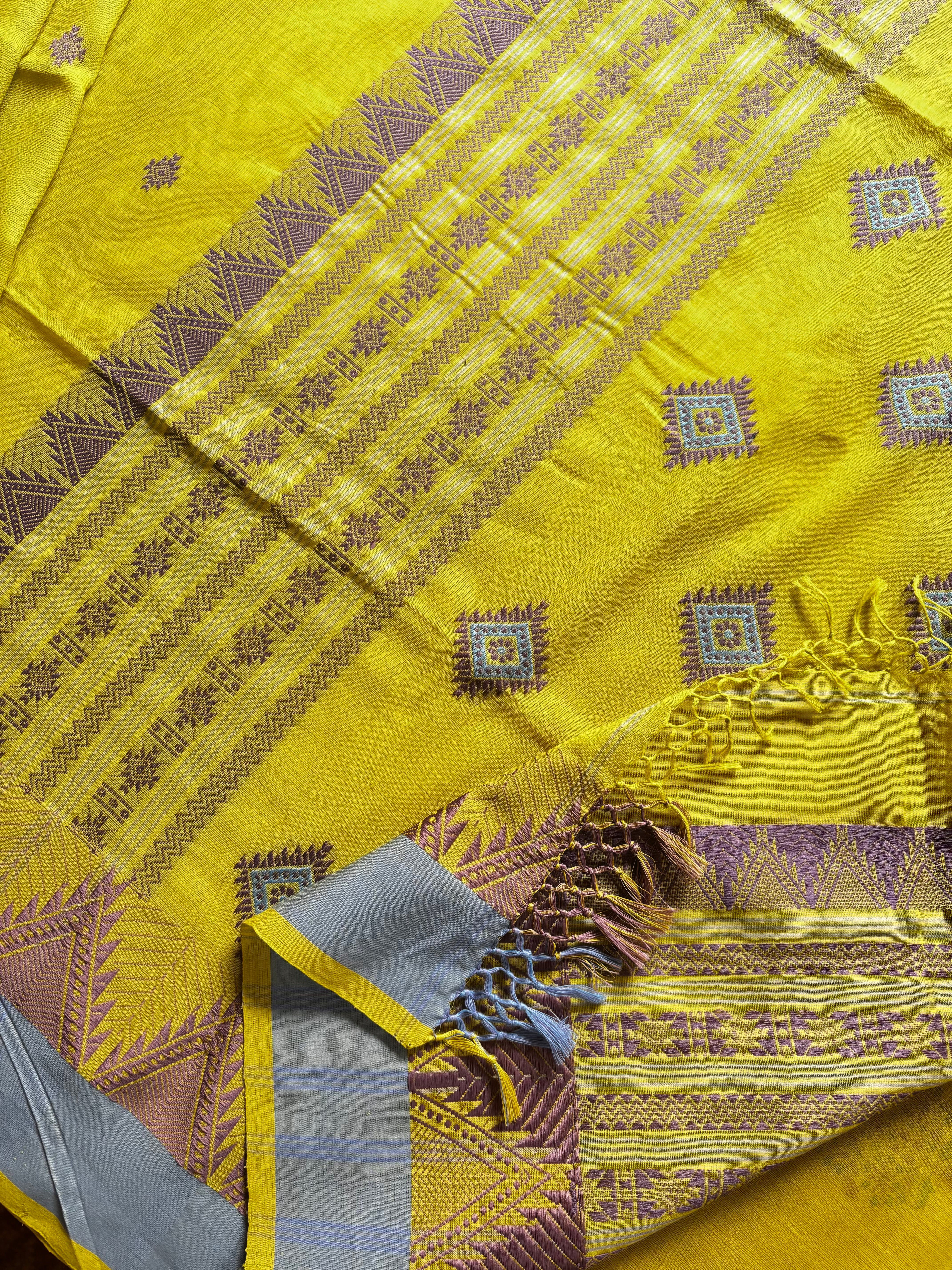 Handwoven Lime Green Colour Phulia Cotton Saree
