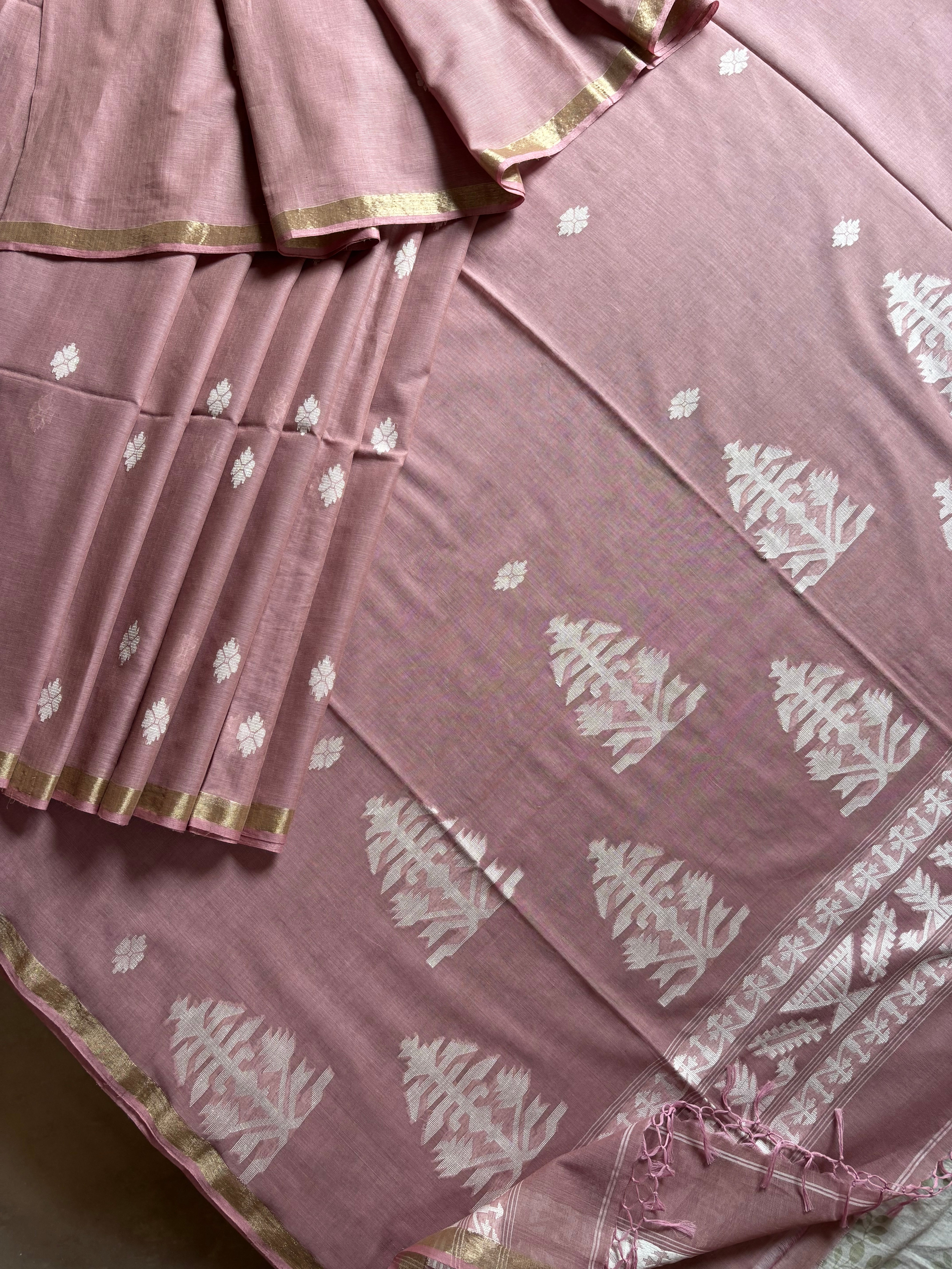 Hanwoven Dusty Pin Colour Cotton Jamdani Saree