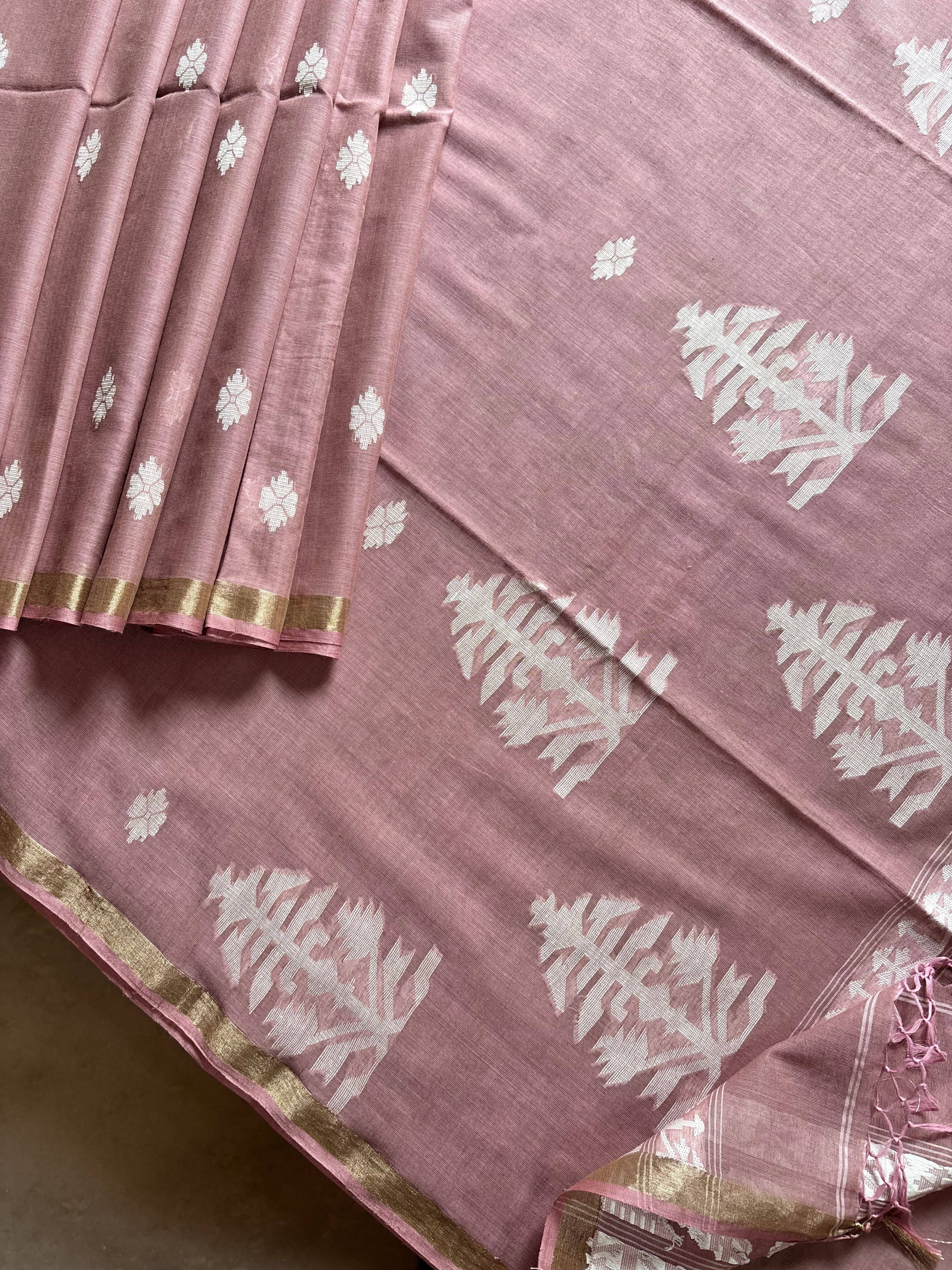 Hanwoven Dusty Pin Colour Cotton Jamdani Saree