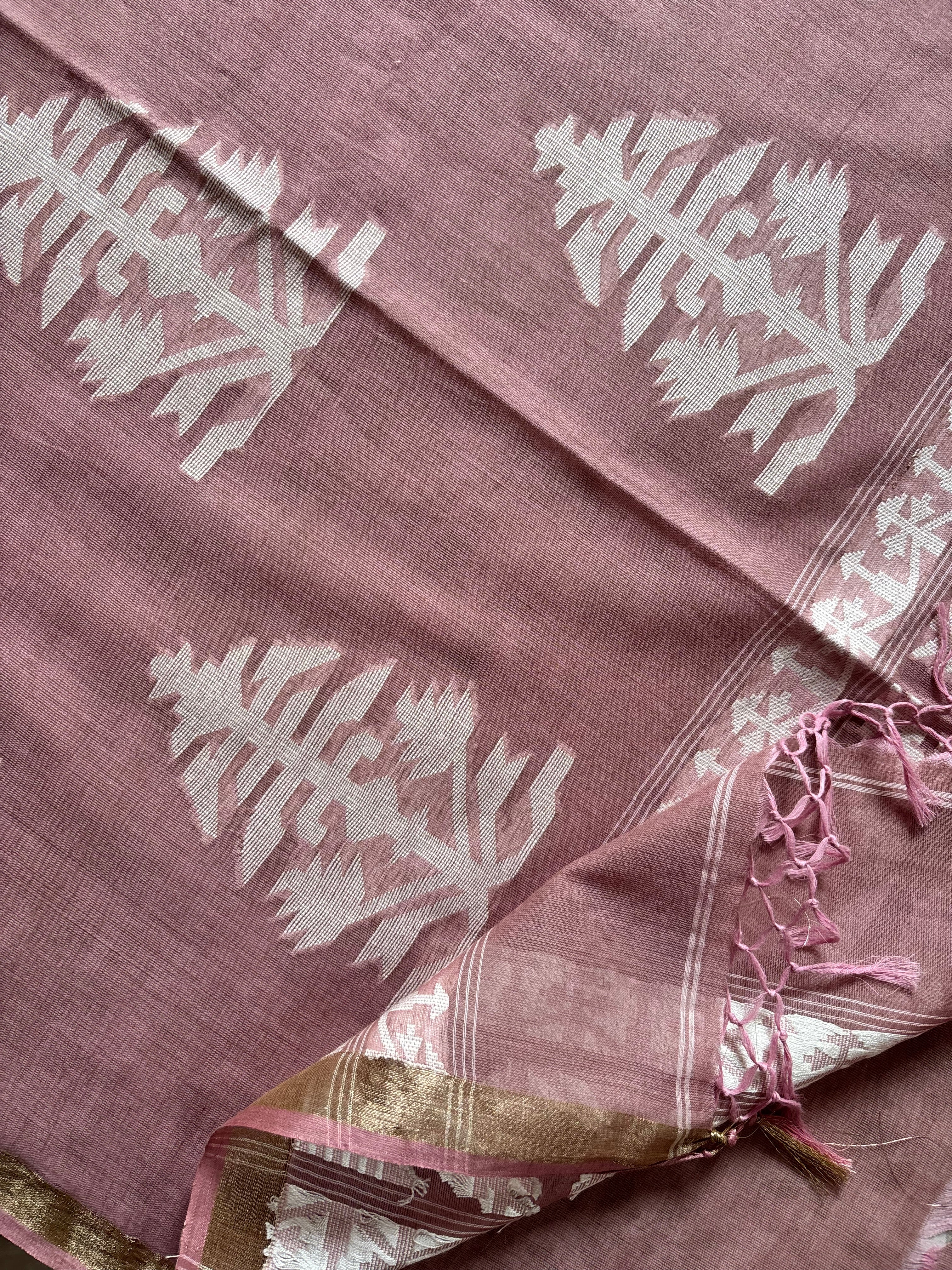 Hanwoven Dusty Pin Colour Cotton Jamdani Saree