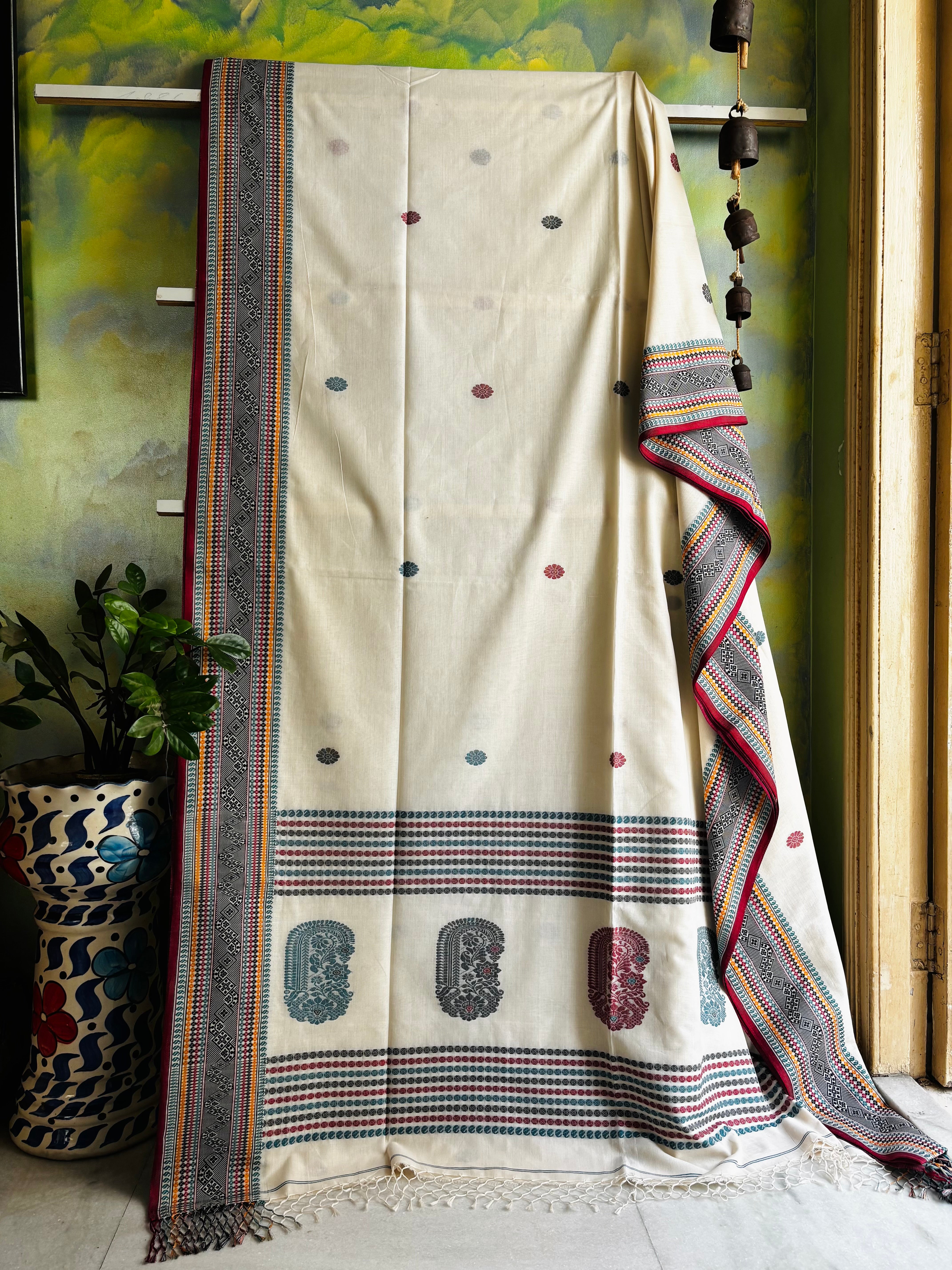 Handwoven Cream White Phulia Cotton Saree