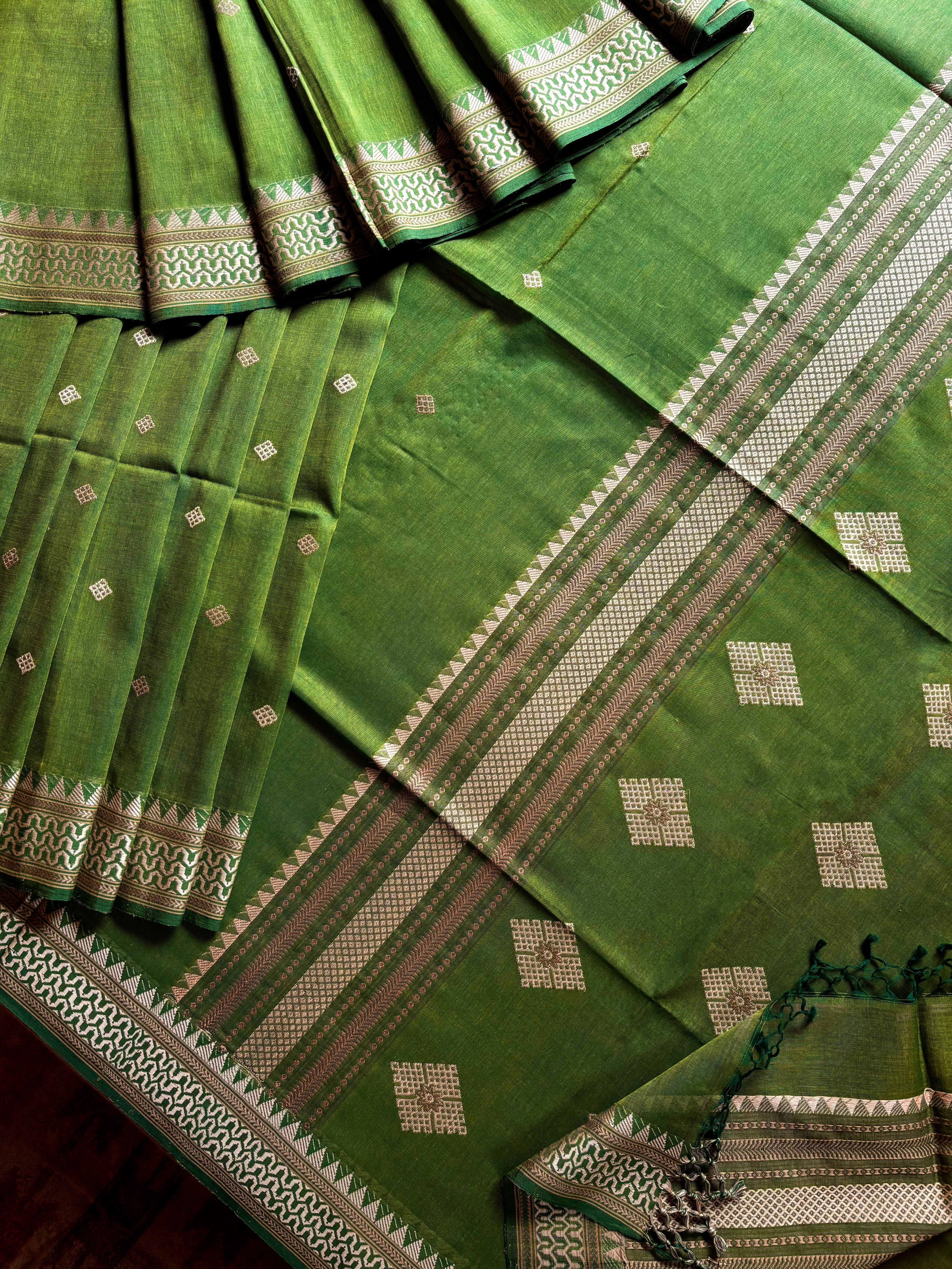 Handwoven Light Green Phulia Cotton Saree