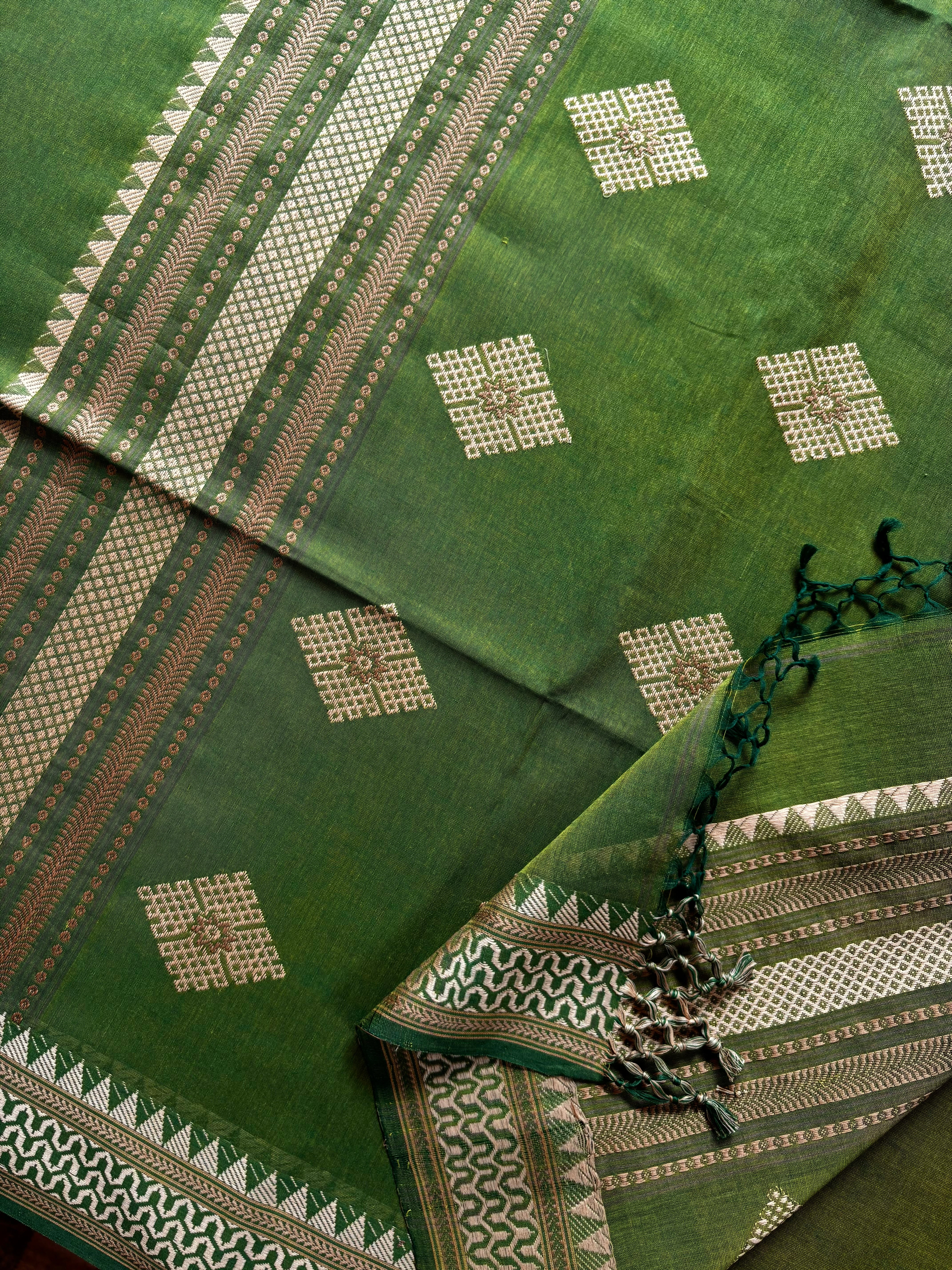Handwoven Light Green Phulia Cotton Saree