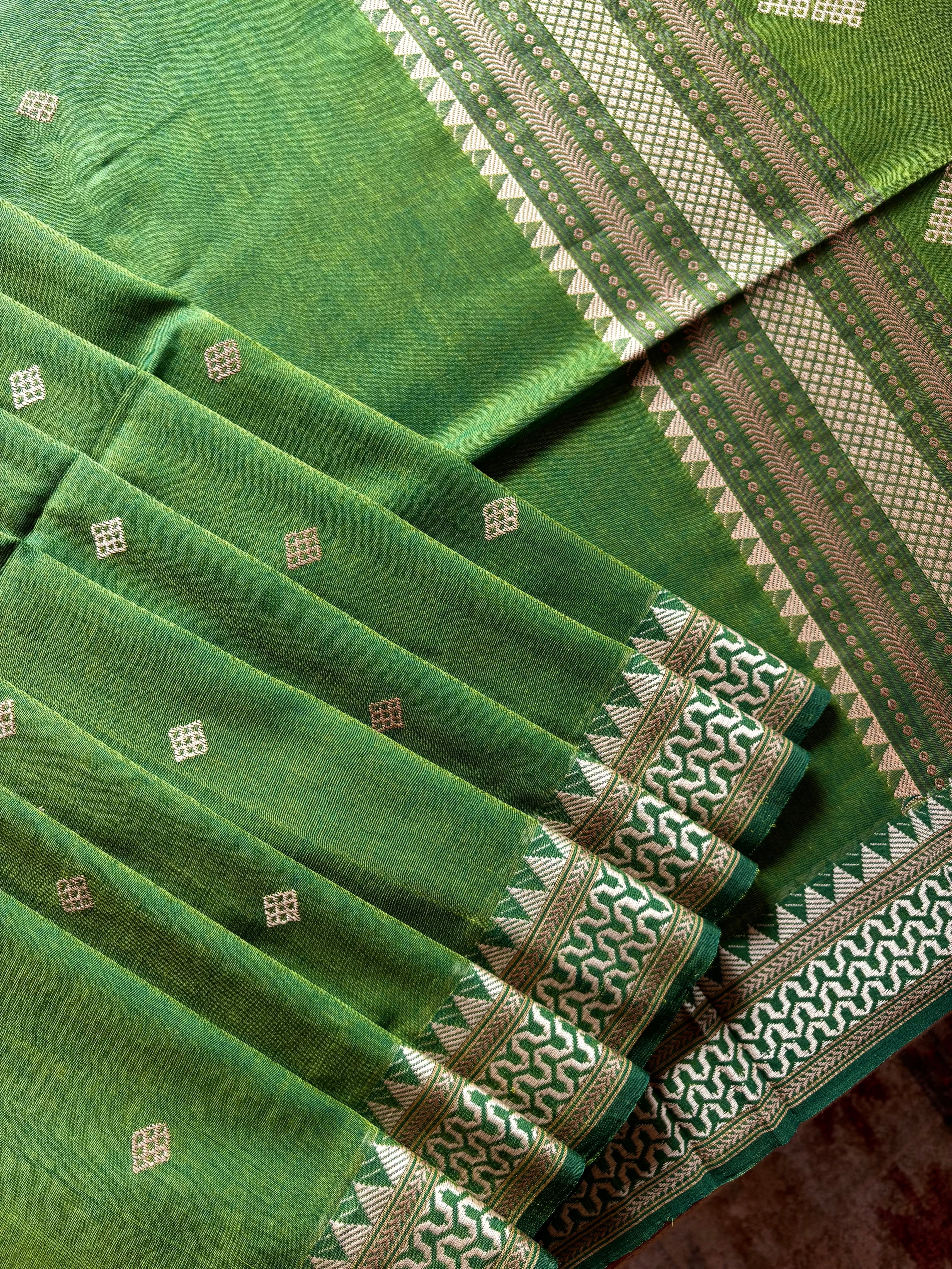 Handwoven Light Green Phulia Cotton Saree