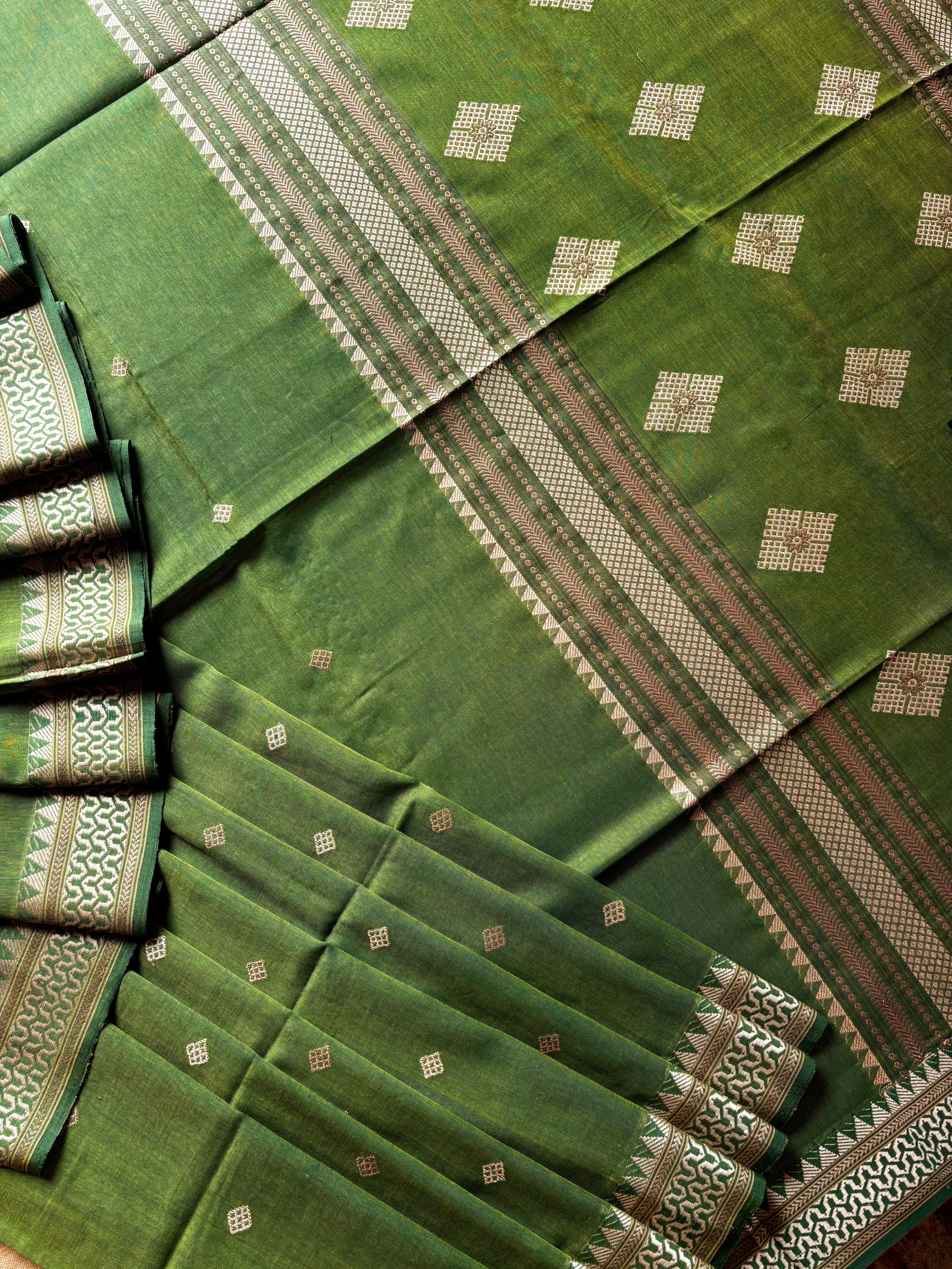 Handwoven Light Green Phulia Cotton Saree
