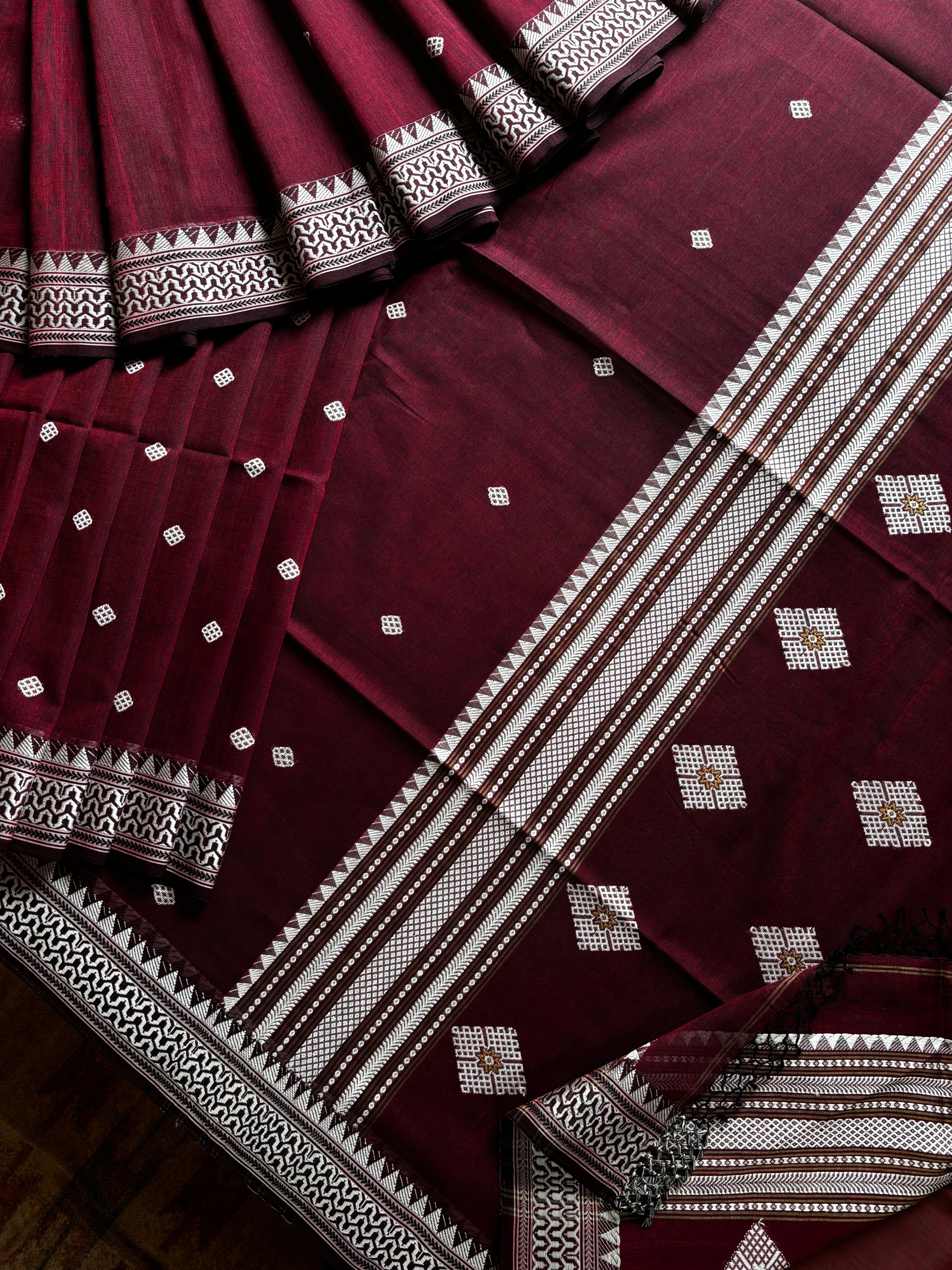 Handwoven Maroonish Wine Colour Phulia Cotton Saree