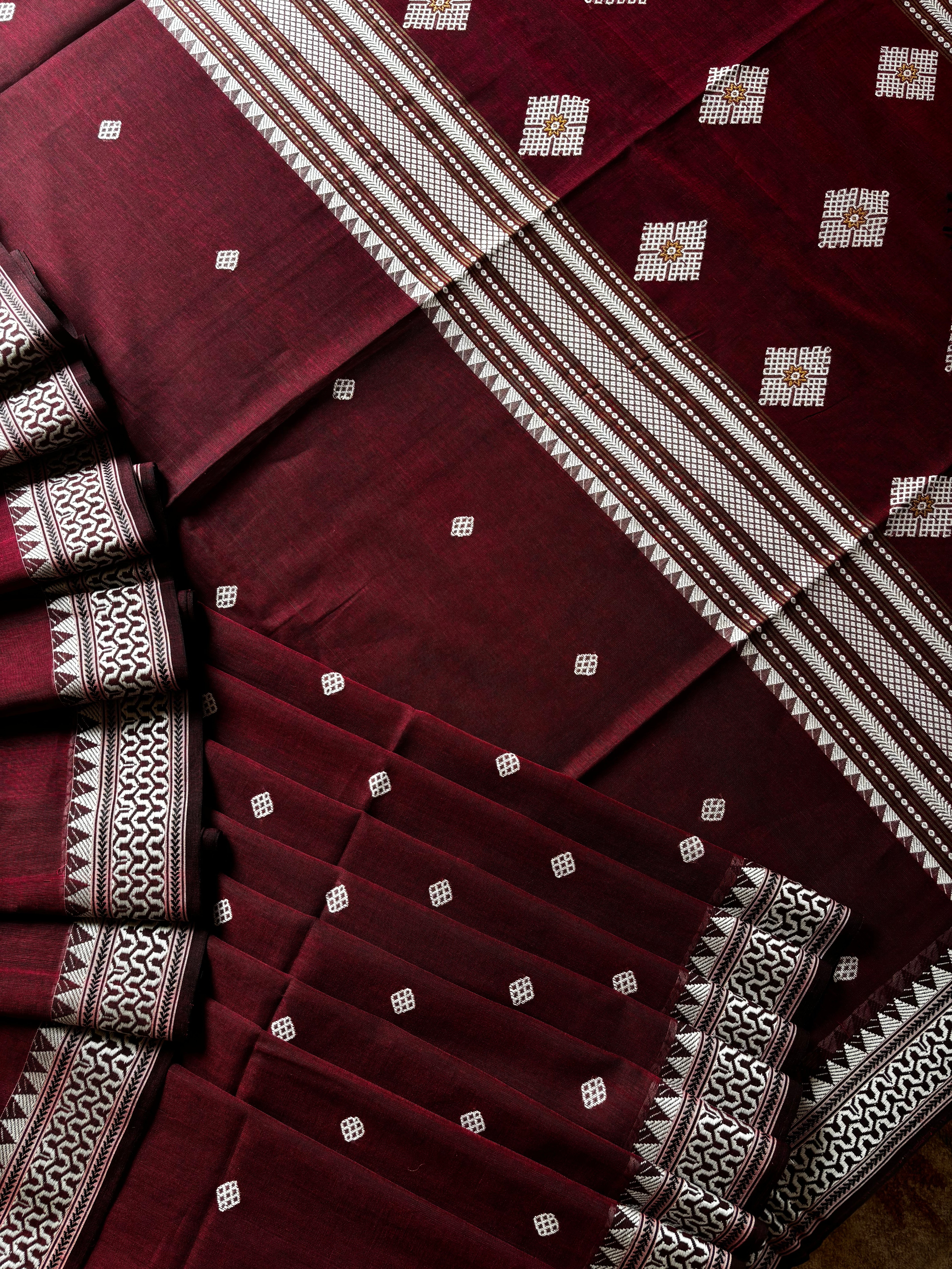 Handwoven Maroonish Wine Colour Phulia Cotton Saree