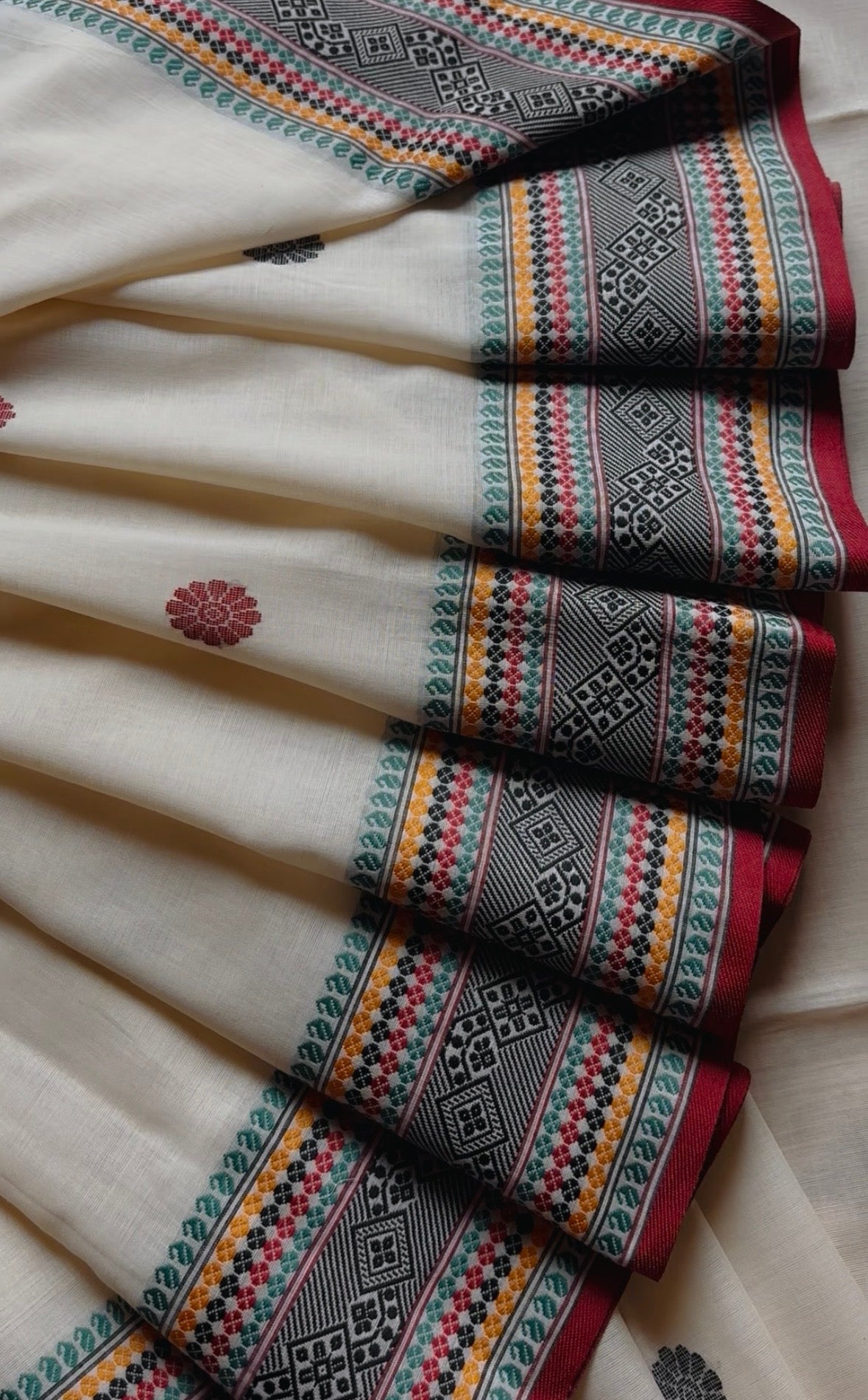 Handwoven Cream White Phulia Cotton Saree