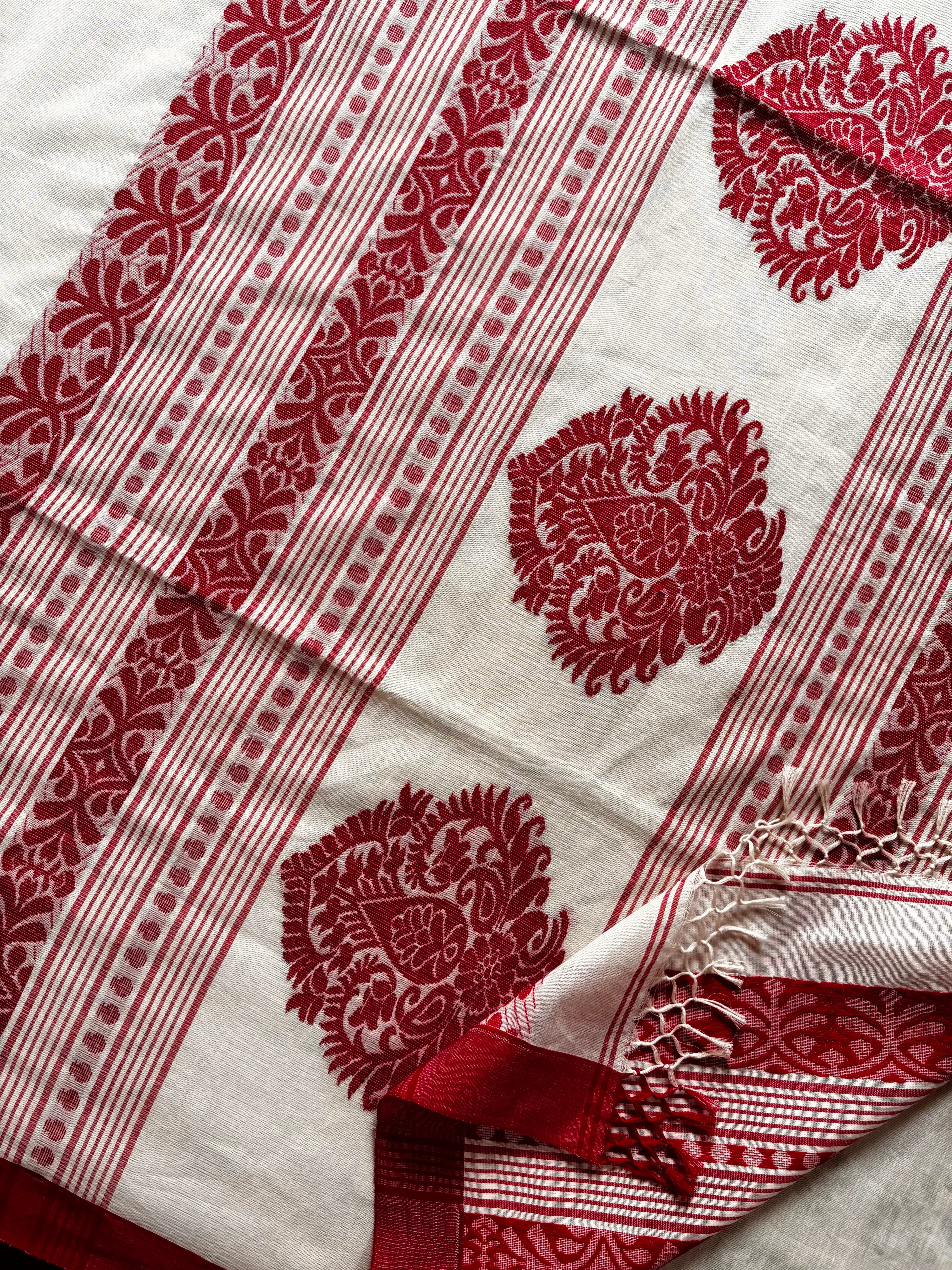 Handwoven Cream Colour Cotton Jamdani Saree