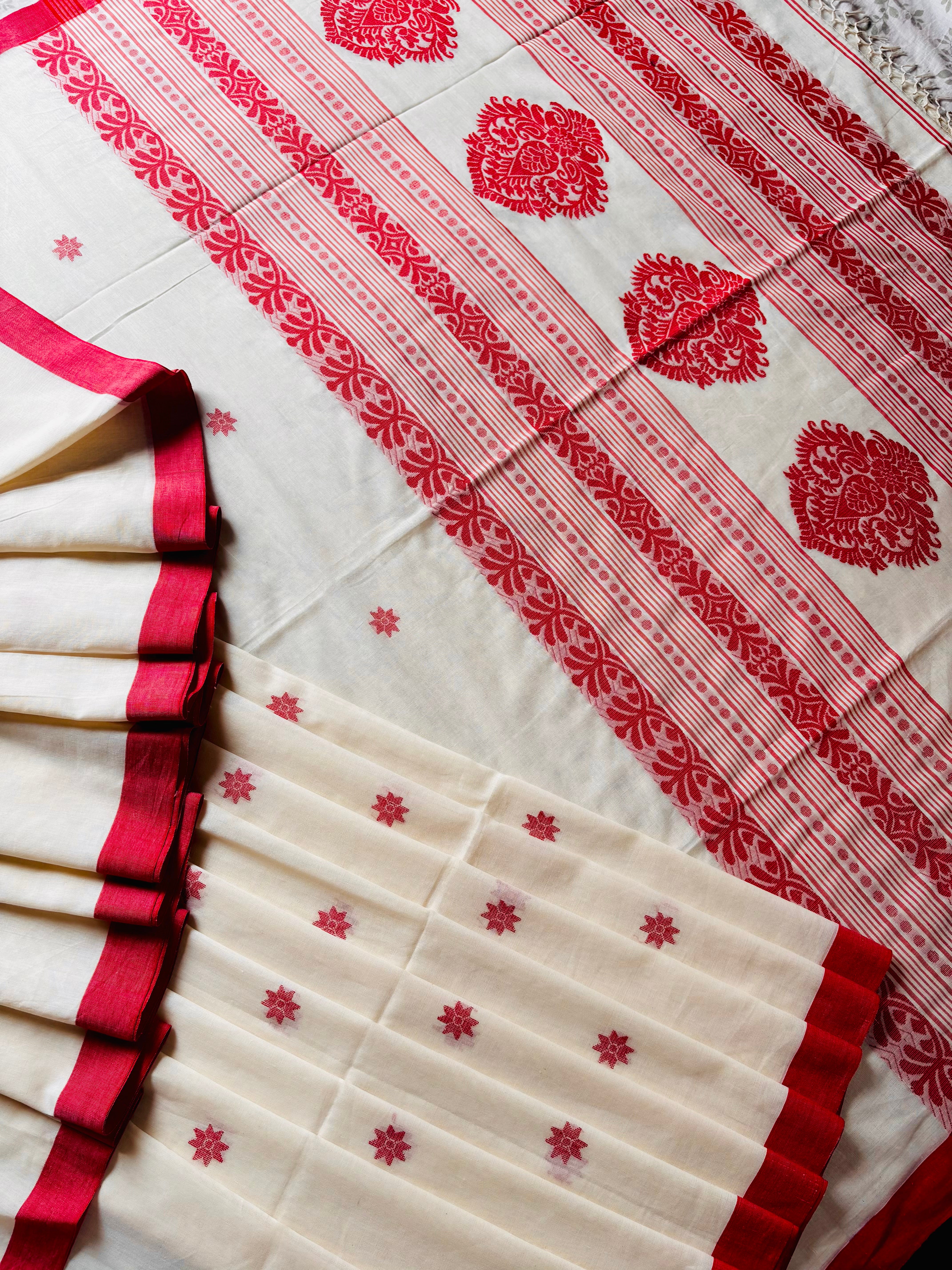Handwoven Cream Colour Cotton Jamdani Saree
