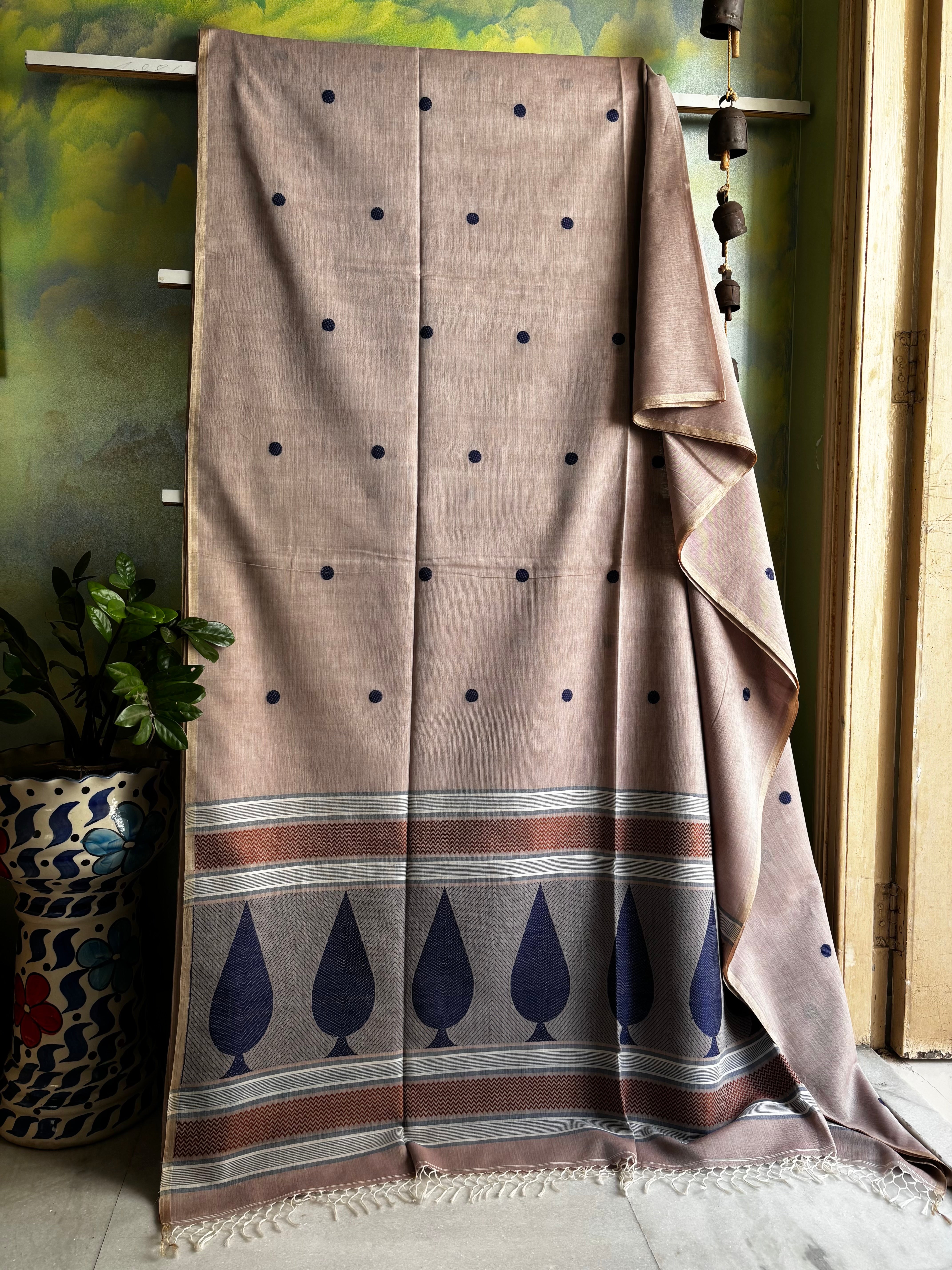Handwoven Light Pinkish Beige Colour Phulia Cotton Saree