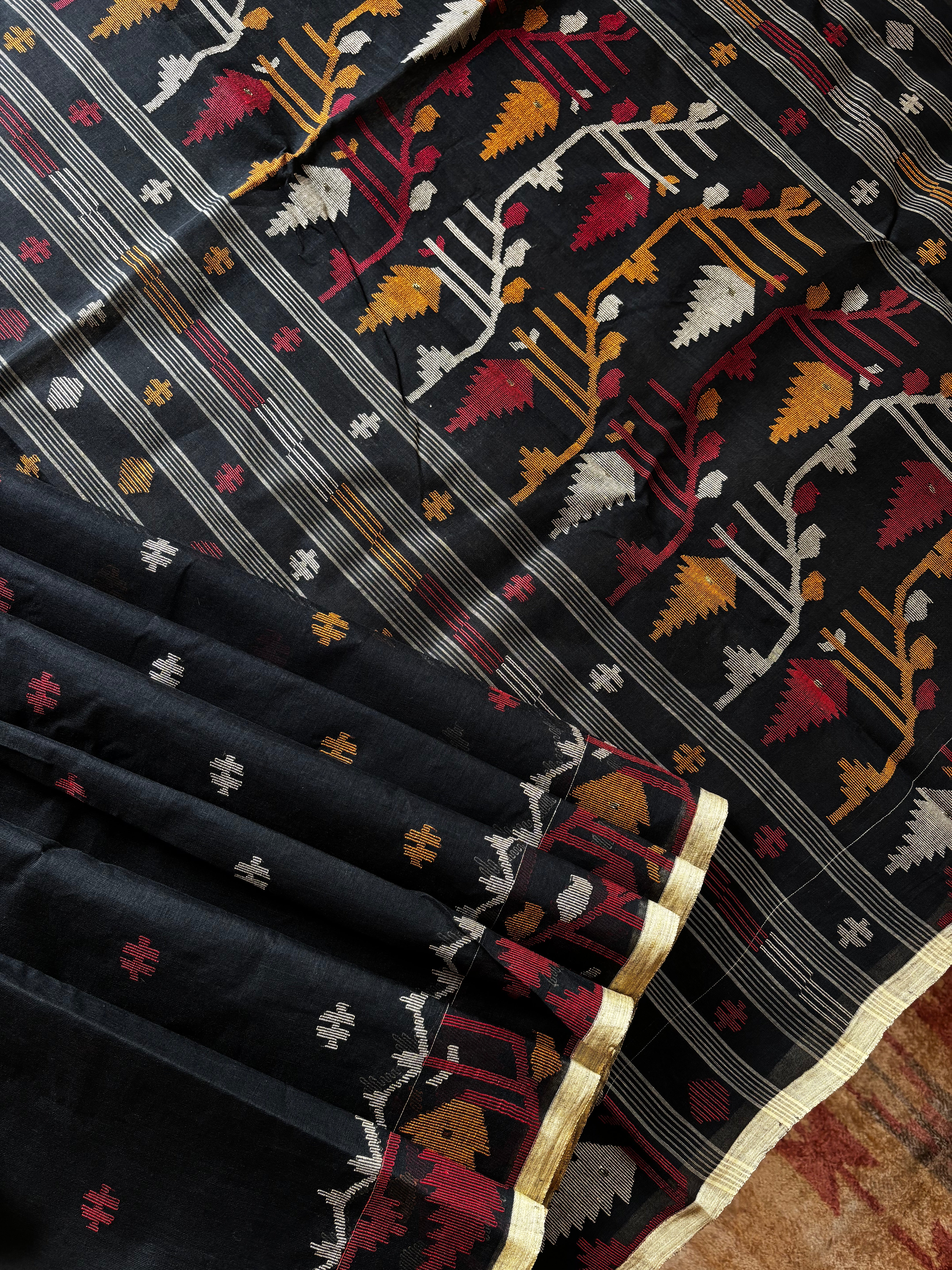 Handwoven Black Colour Cotton Jamdani Saree