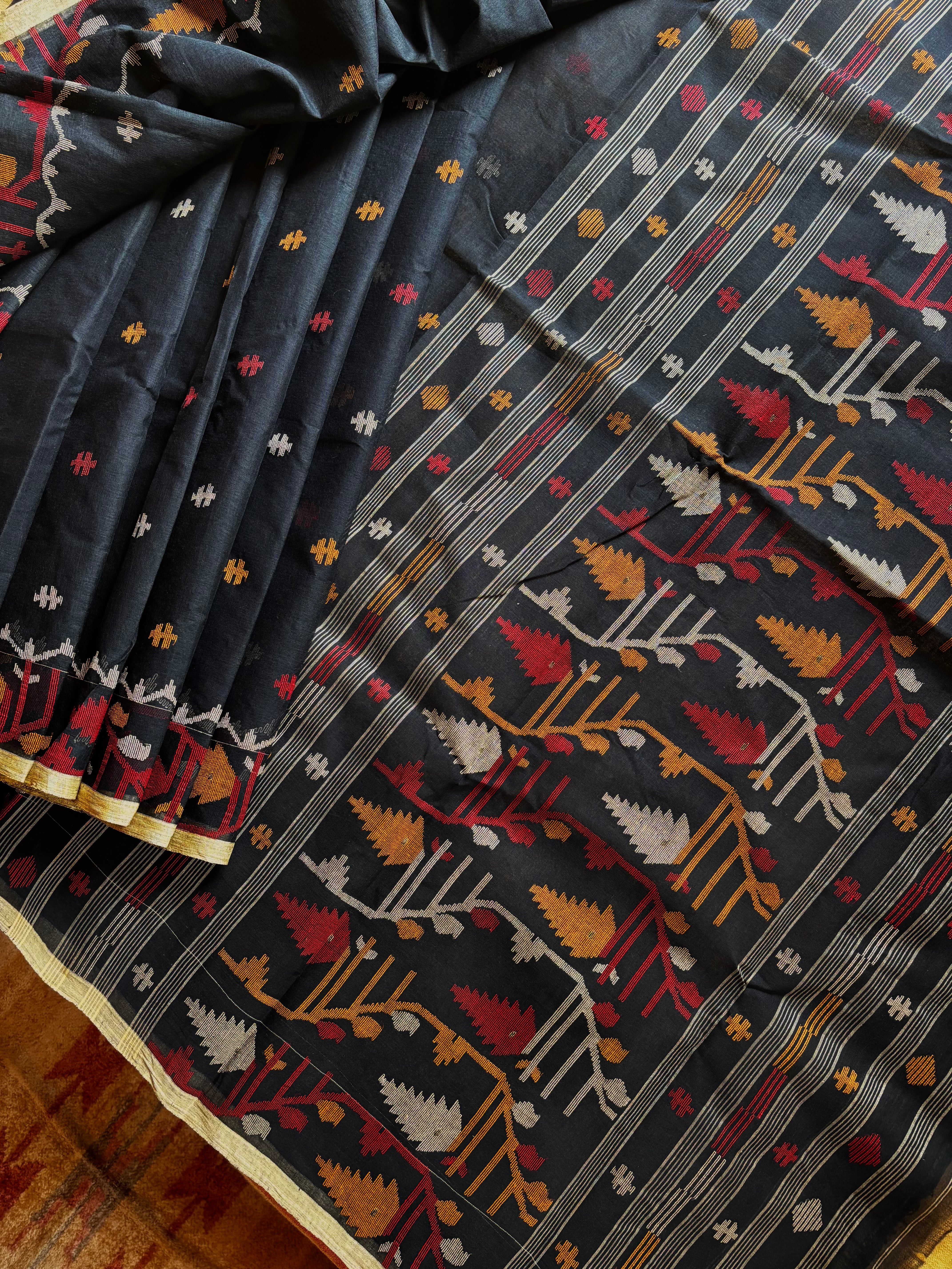Handwoven Black Colour Cotton Jamdani Saree