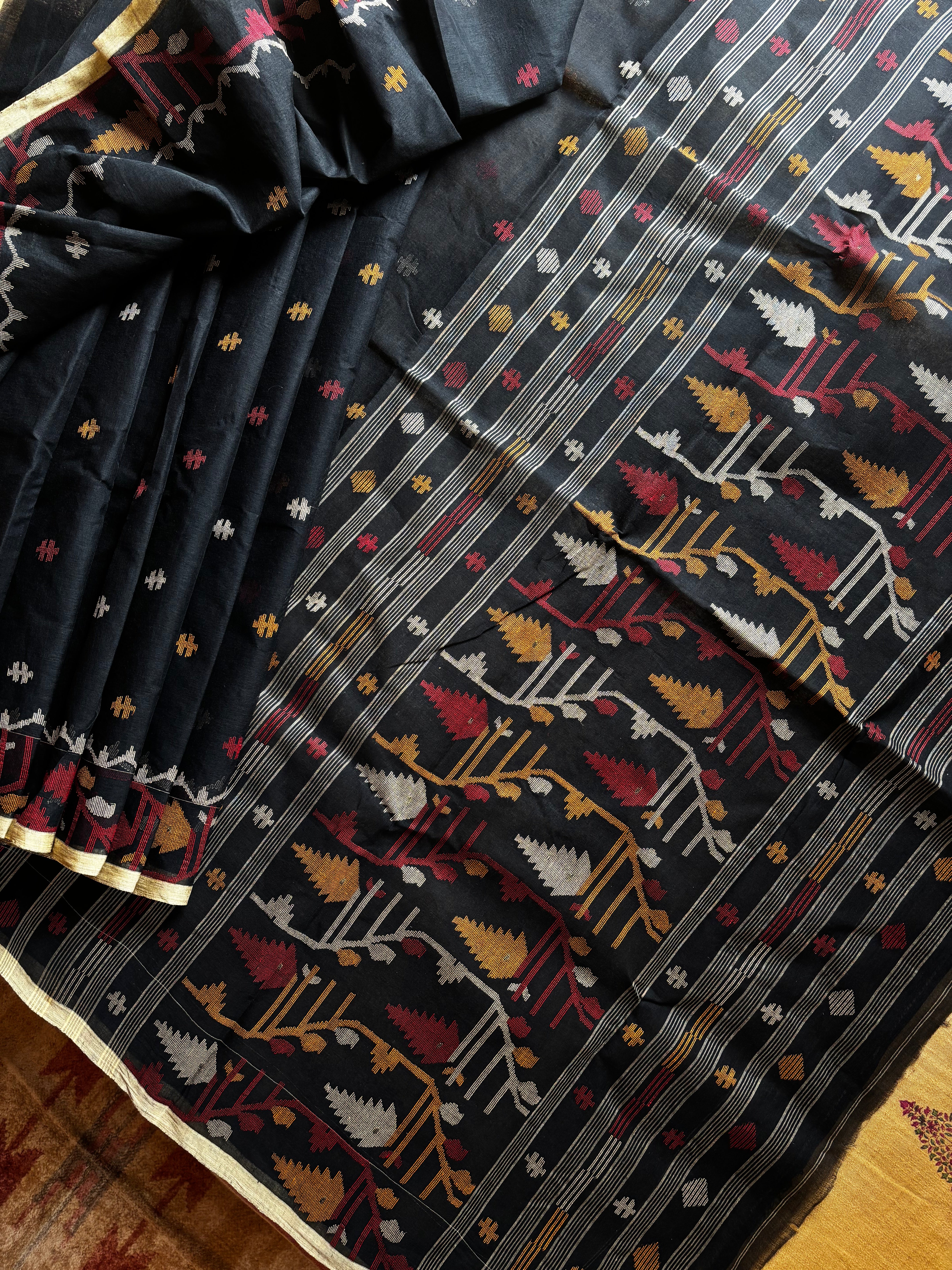 Handwoven Black Colour Cotton Jamdani Saree