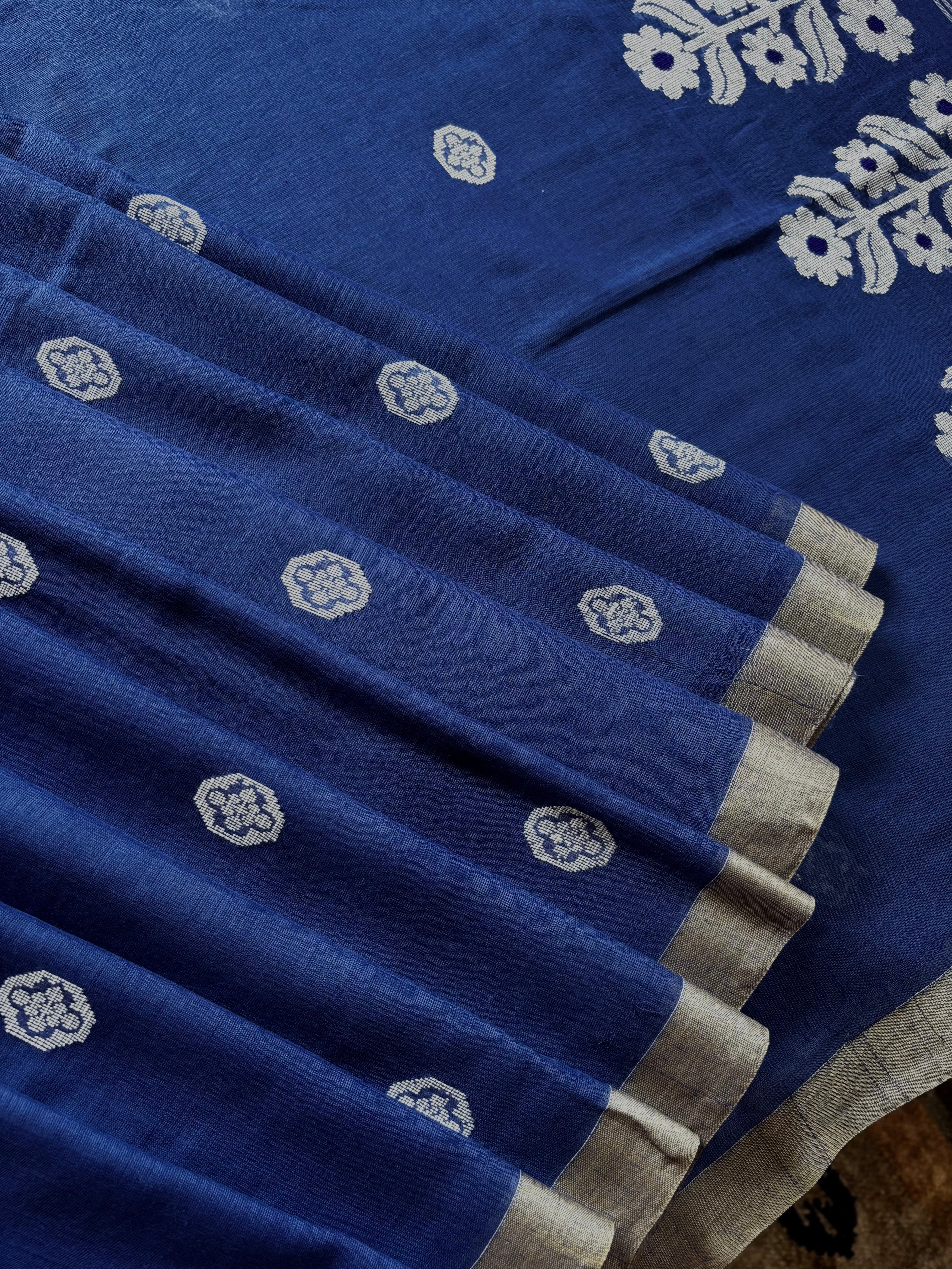Handwoven Matte Blue Colour Cotton Jamdani Saree