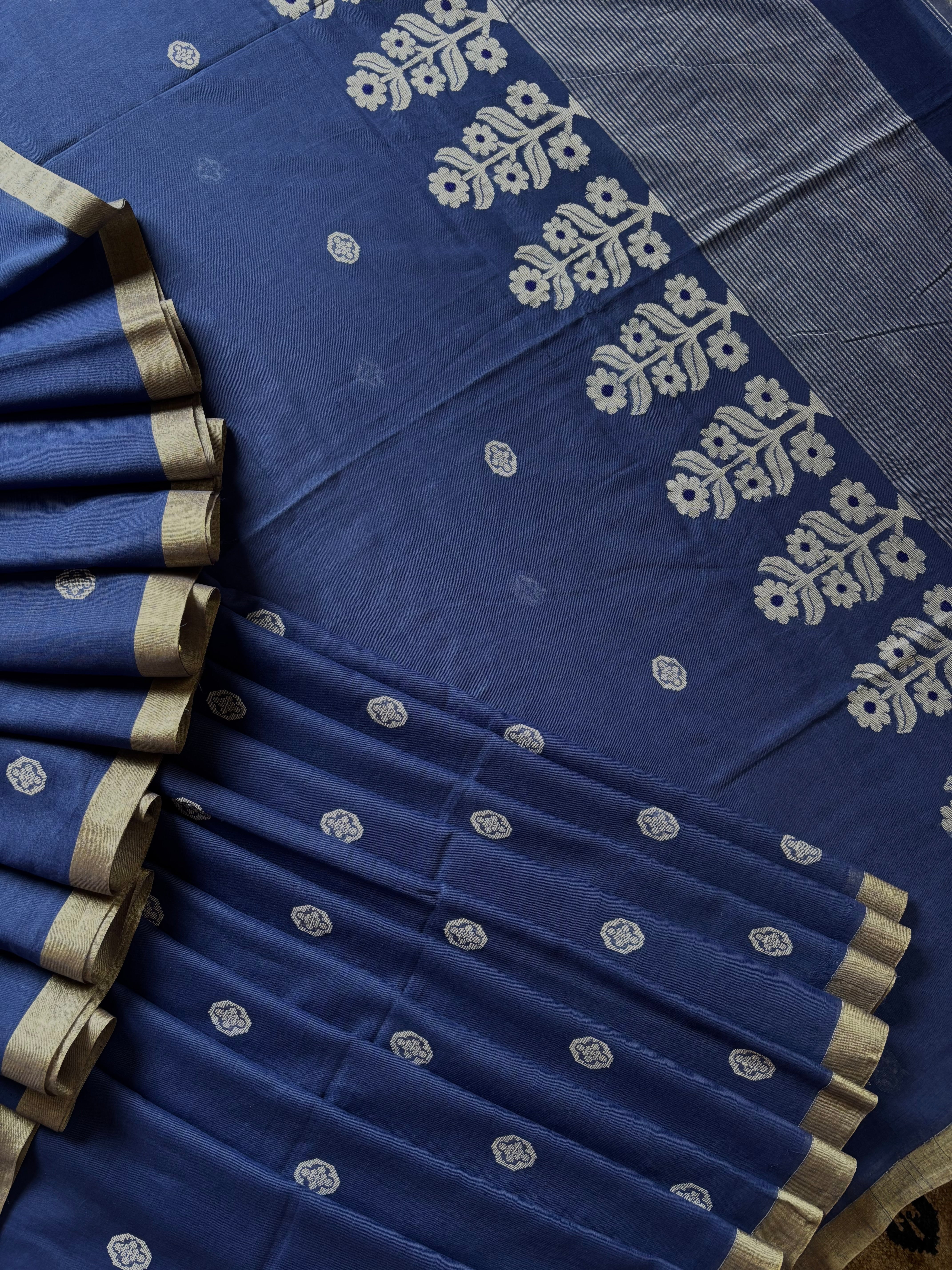 Handwoven Matte Blue Colour Cotton Jamdani Saree