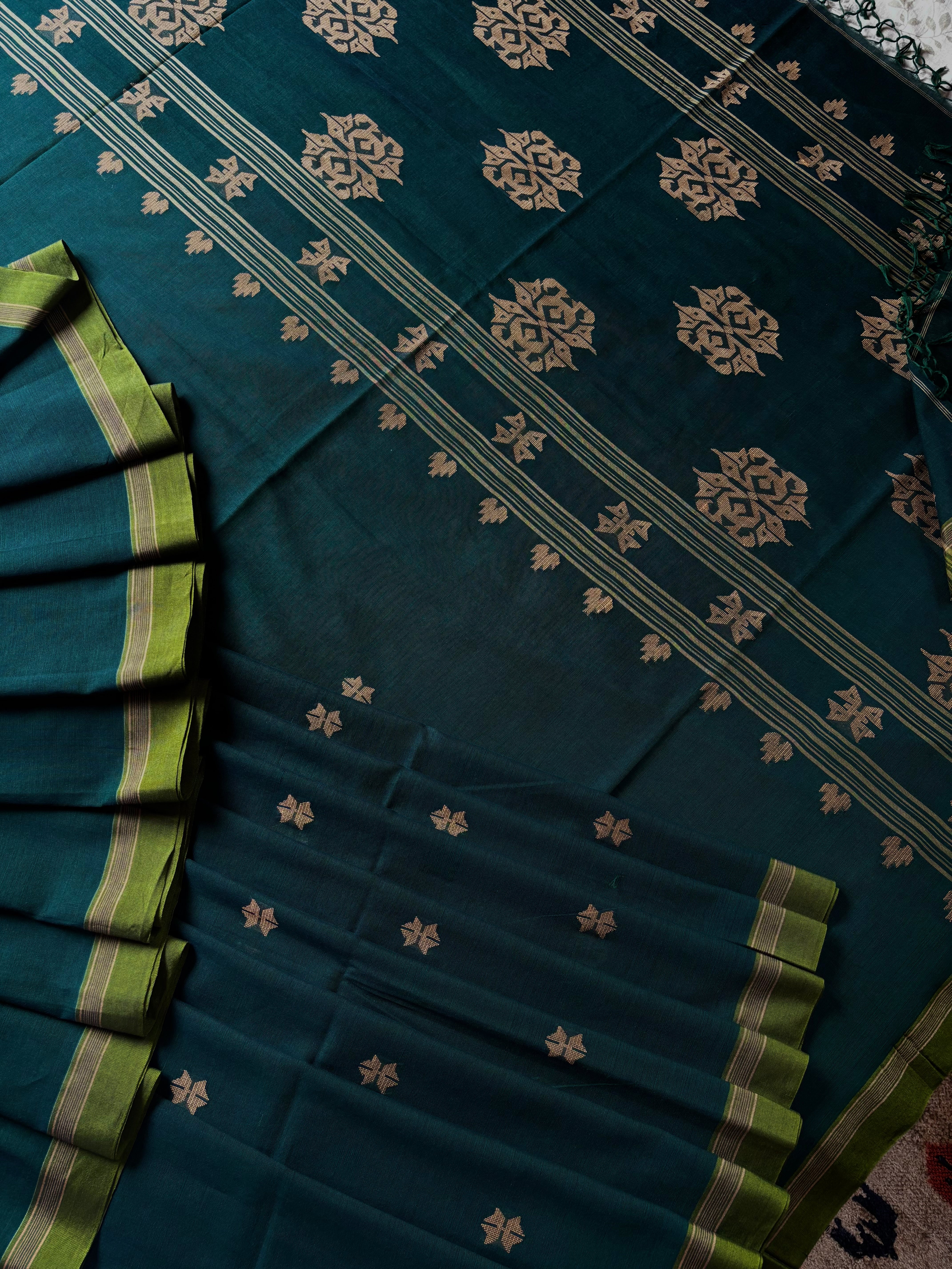 Handwoven Dark Bottle Colour Cotton Jamdani Saree