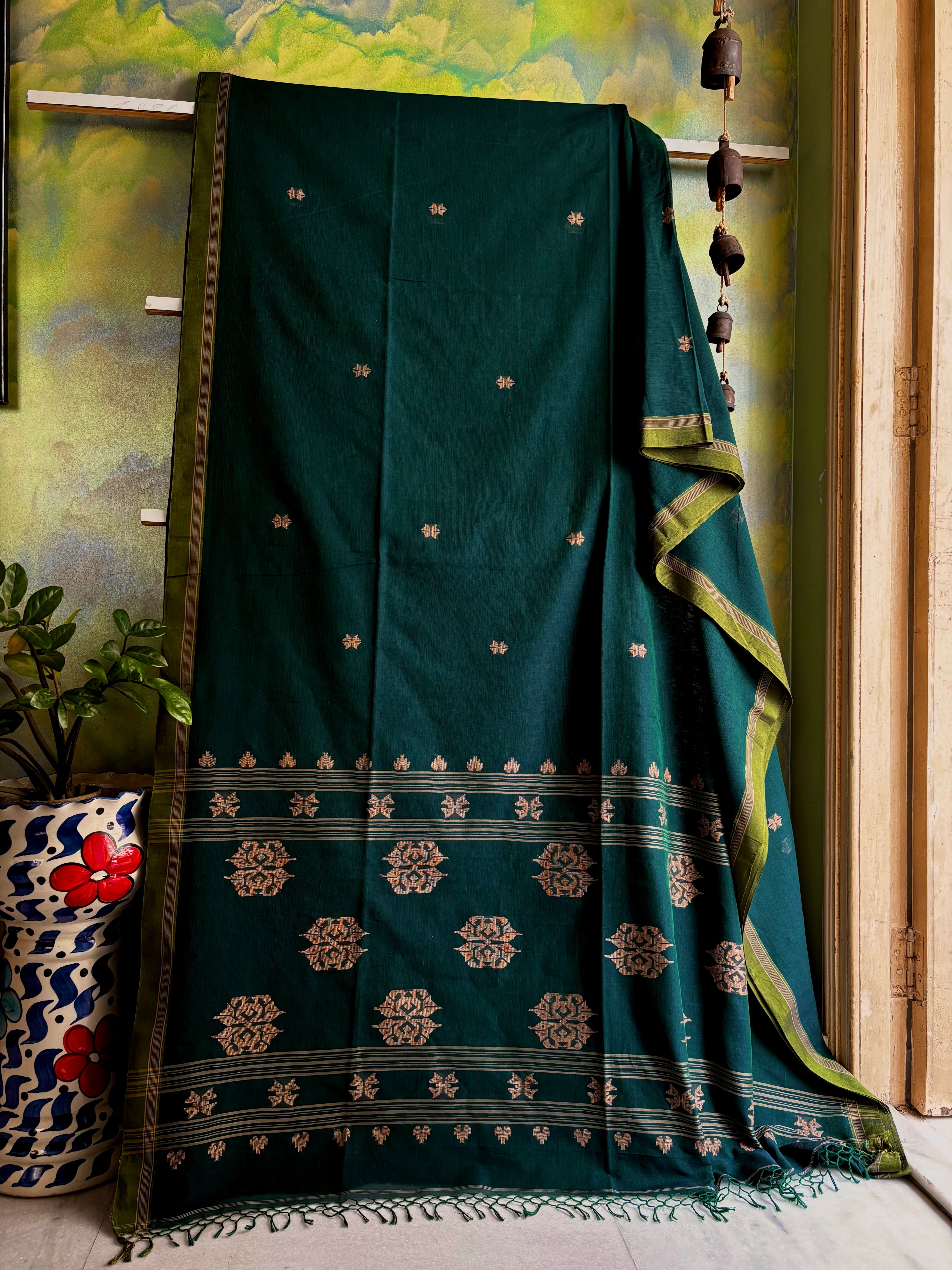 Handwoven Dark Bottle Colour Cotton Jamdani Saree